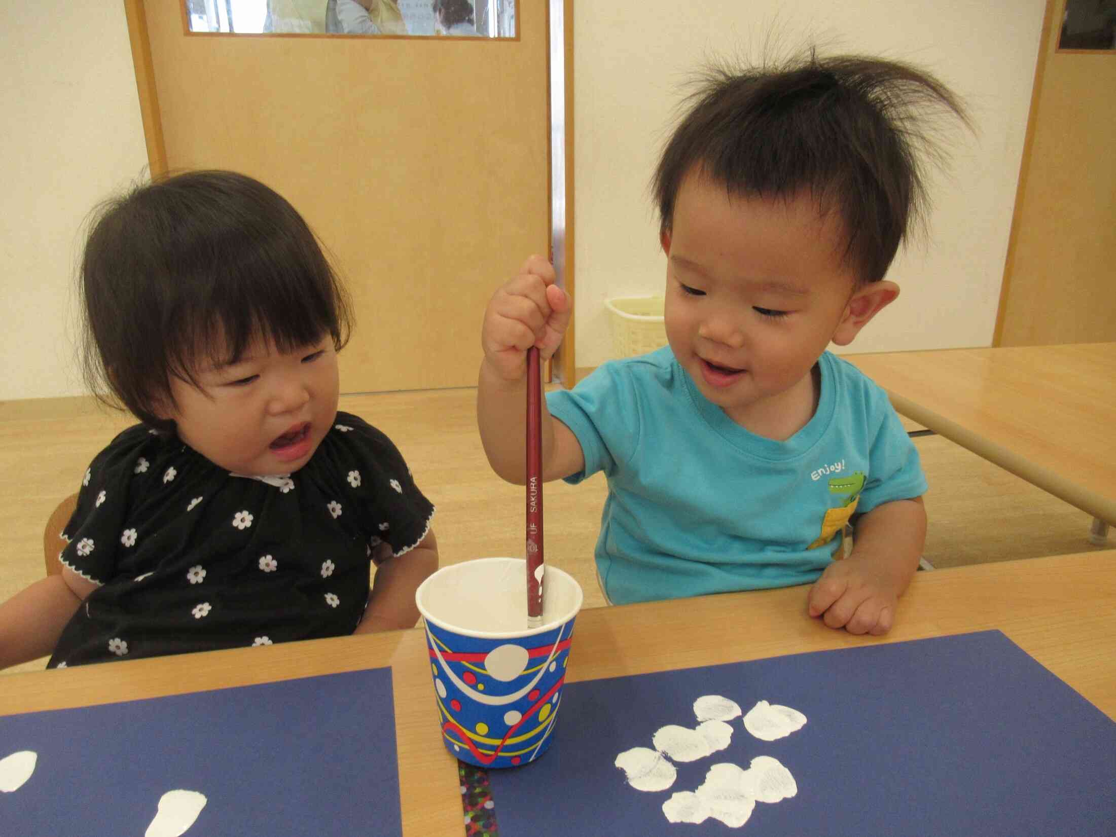 絵の具&筆を使ったよ♪