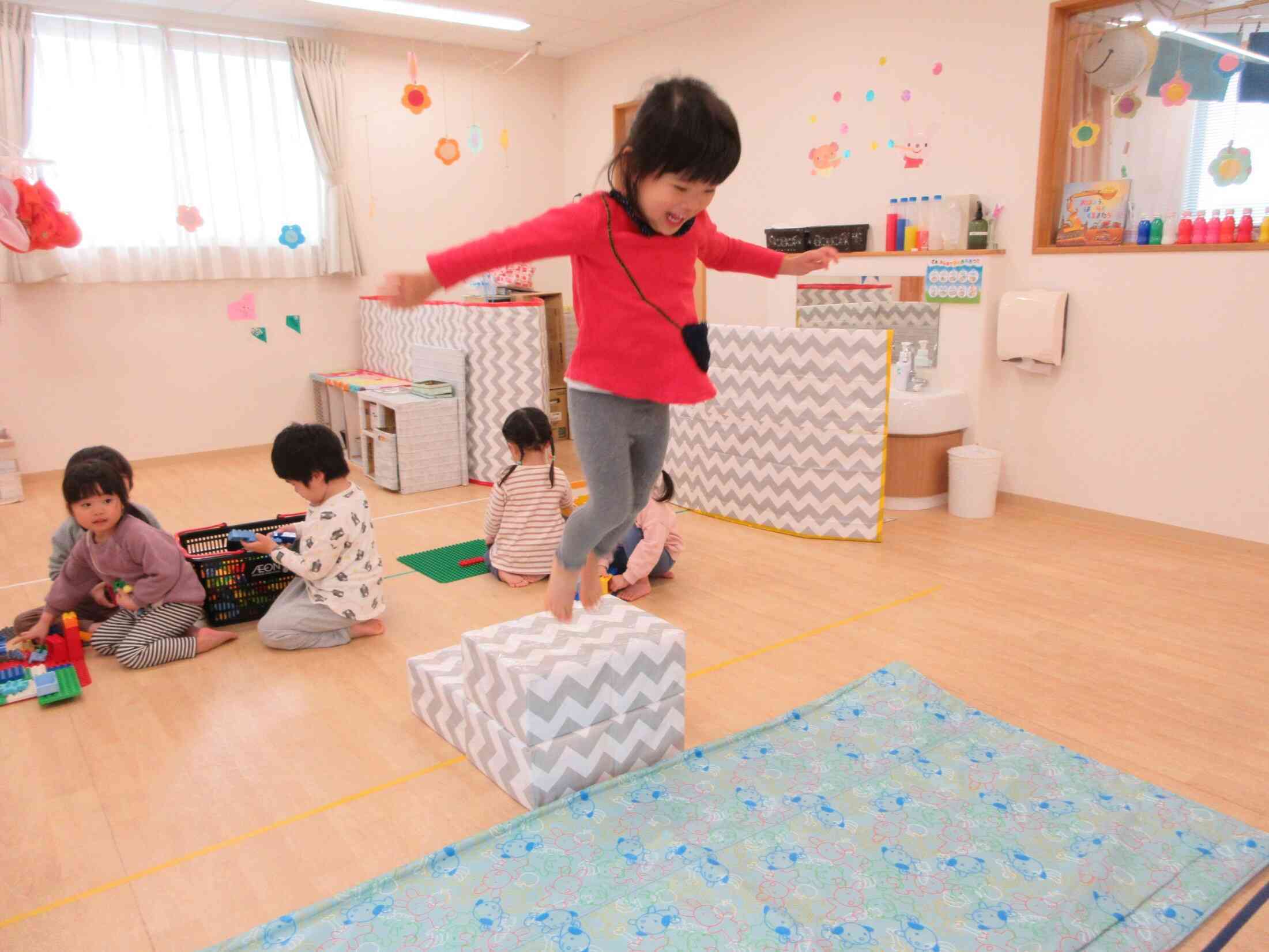 思いっきり遊ぶ、思いっきり学ぶ～1・2歳児クラス～
