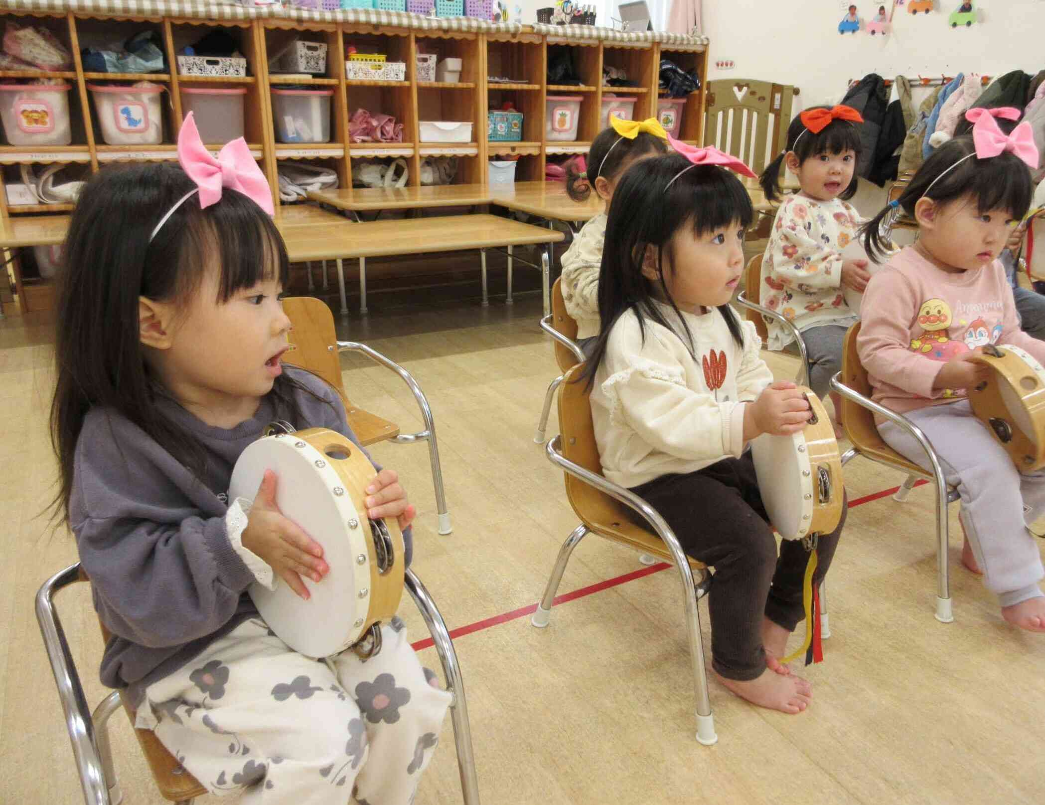 気分は合奏団♪～可愛い衣装を身に着けて～