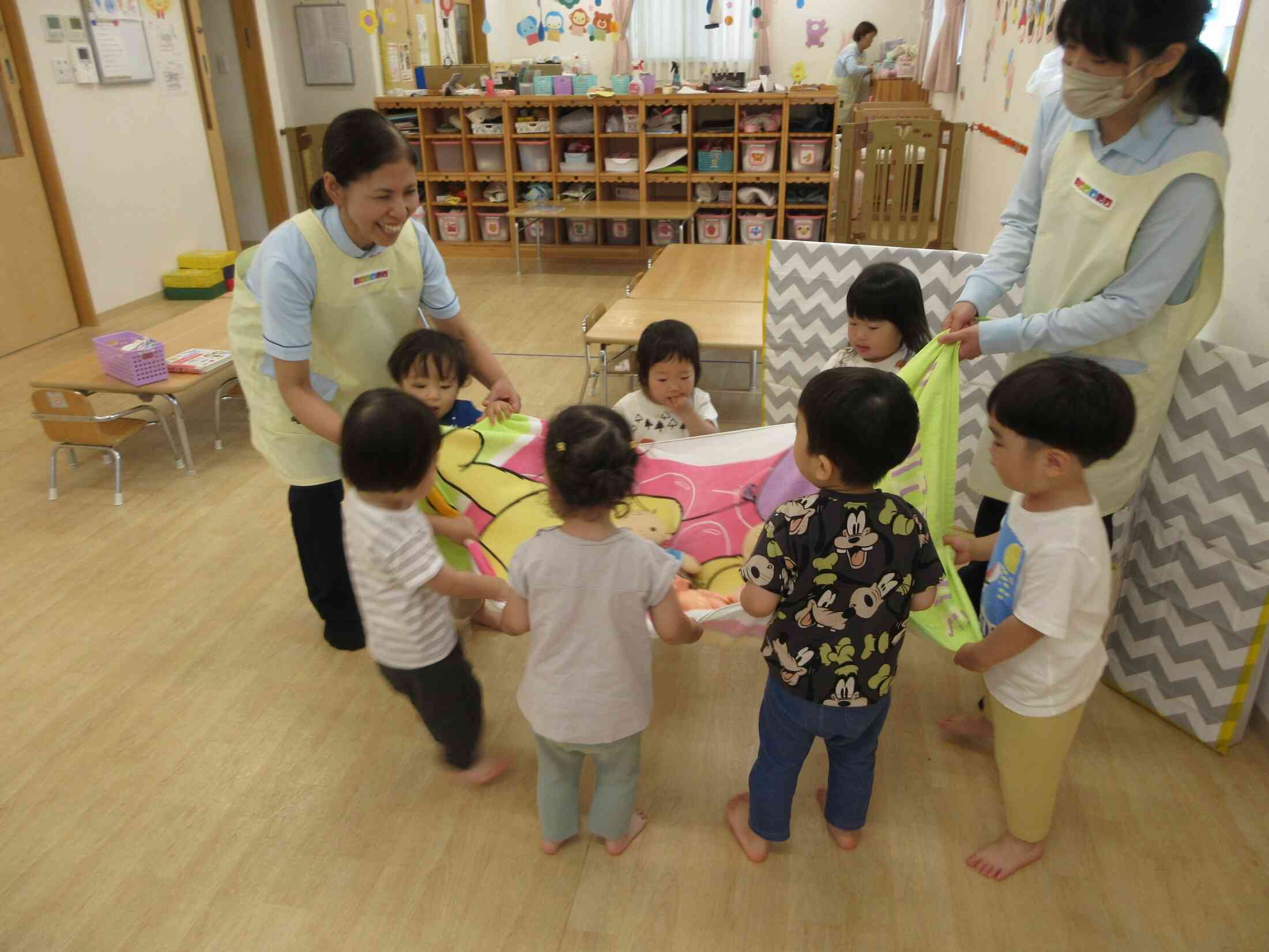 わらべうた・ふれあい遊びで体もこころもほっこり（1・2歳児）