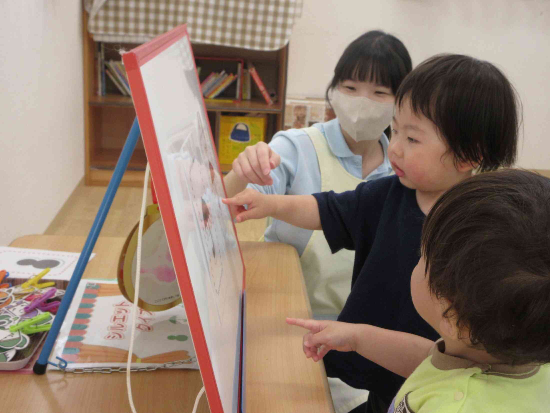 子育てひろば お誕生会&パネルシアター『大きくなったら何になる♪』