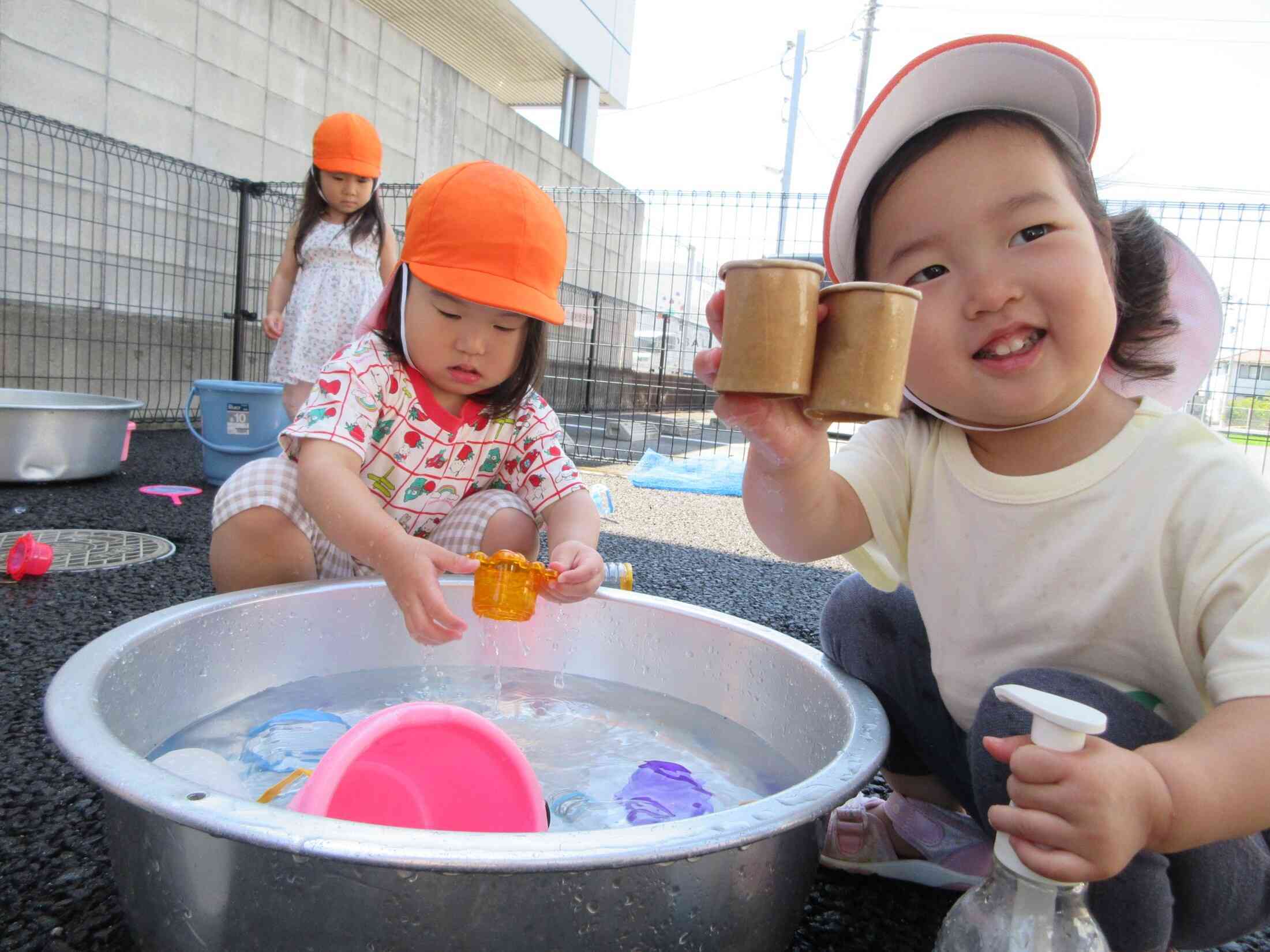 うさぎ組の水遊び♪(2歳児)