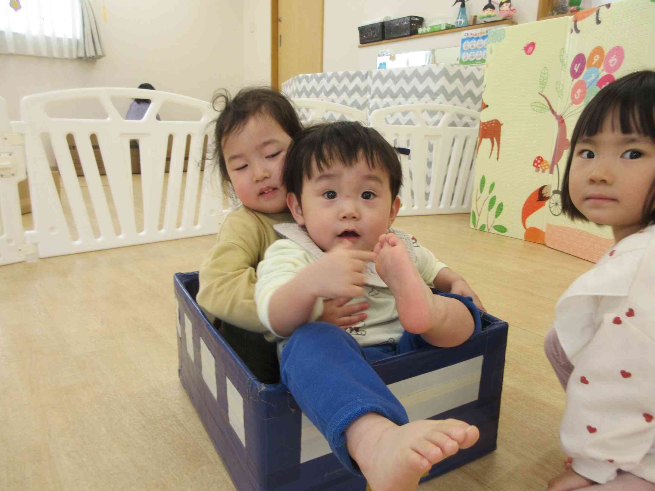 うさぎ組のお姉ちゃんお兄ちゃんが一緒に遊んでくれたね♡