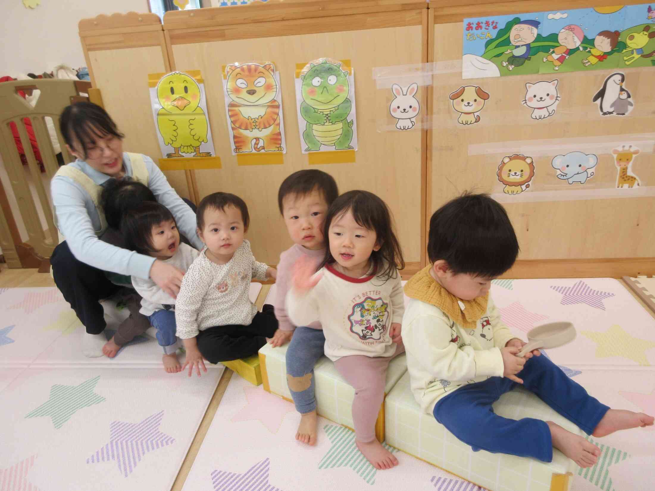 「GO！GO～♪」みんなで一緒って楽しいね♡（1歳児）