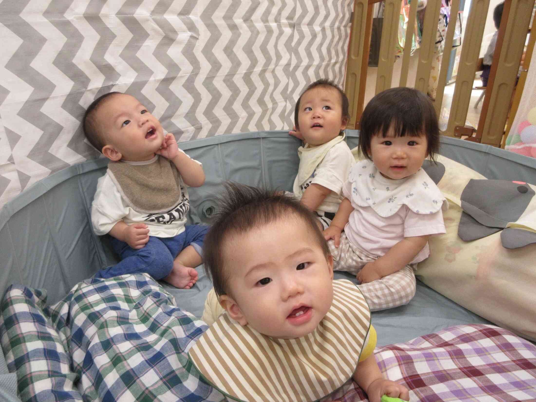 みんなで一緒！かわいい♡（0歳児）