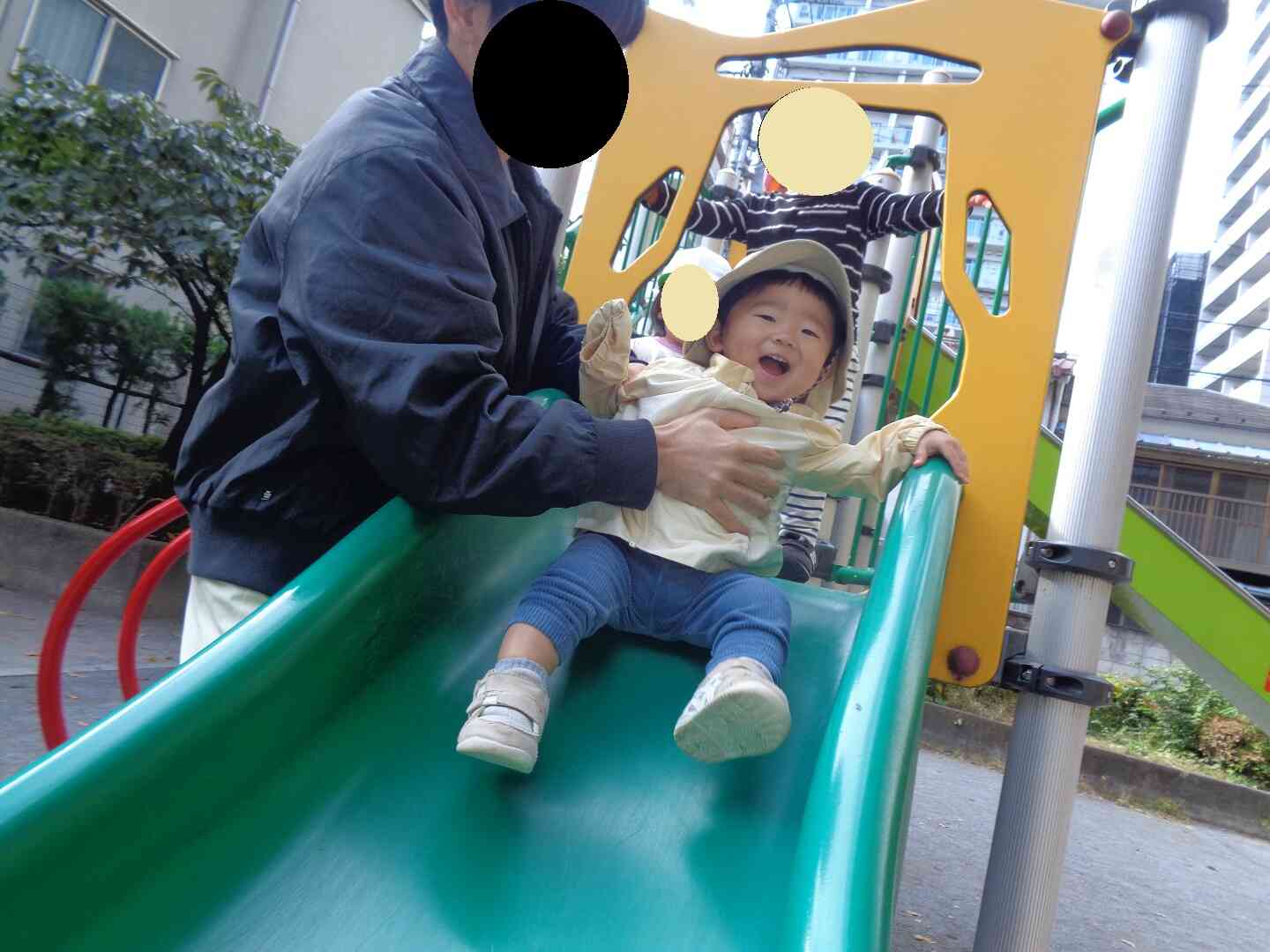 滑り台た～のしい！