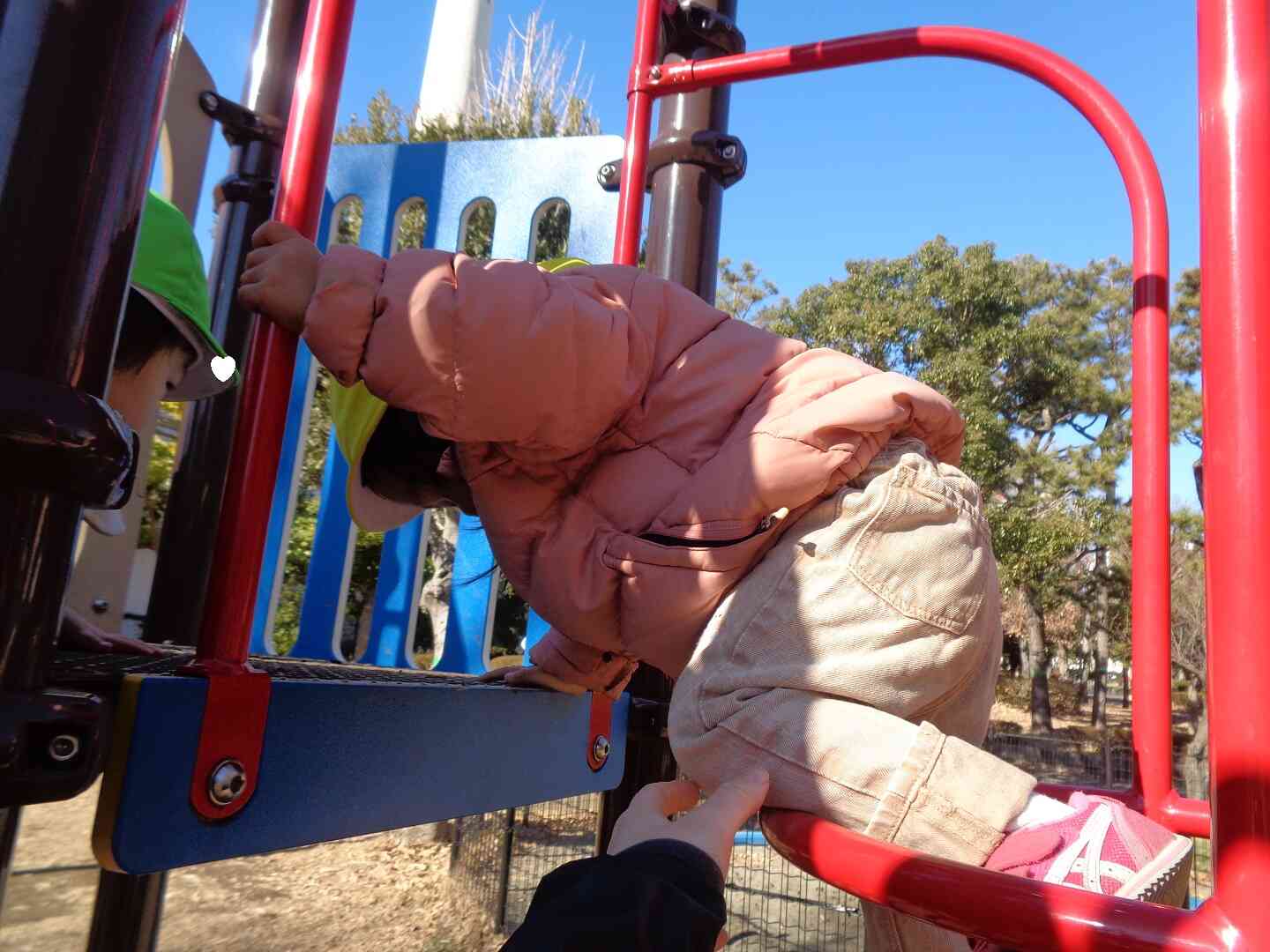 スイスイ！登り棒チャレンジ！