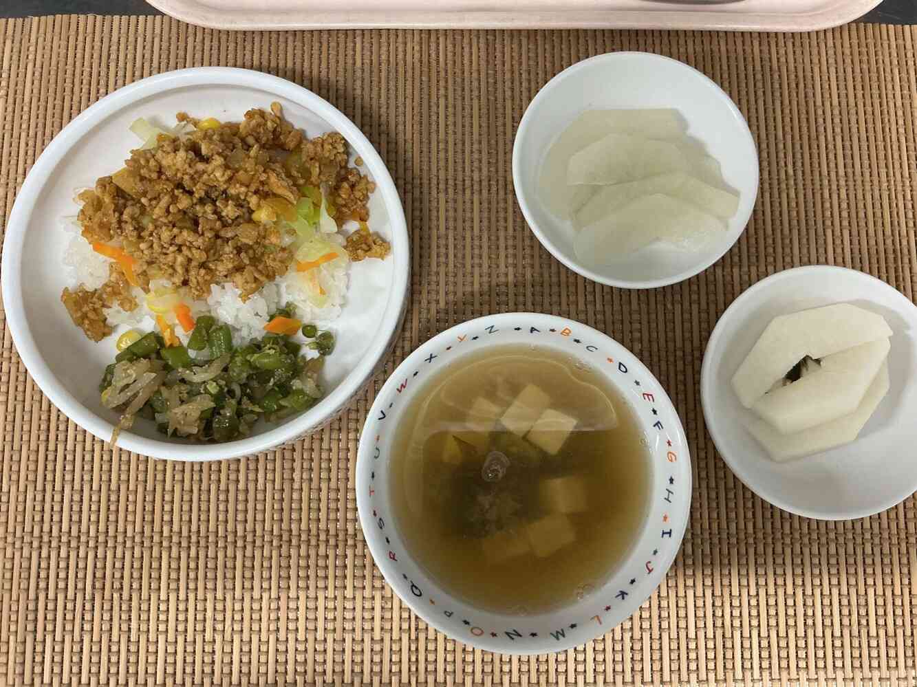 9月9日給食「タコライス」