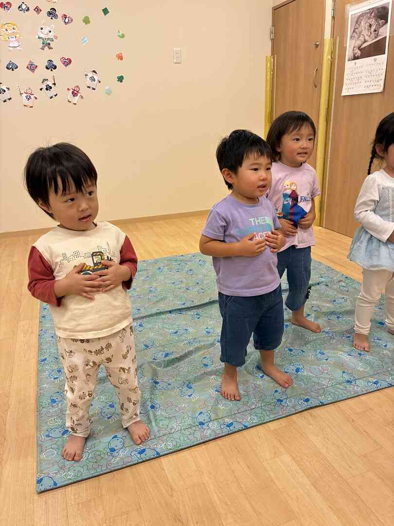 音楽に合わせて体を動かそう！
