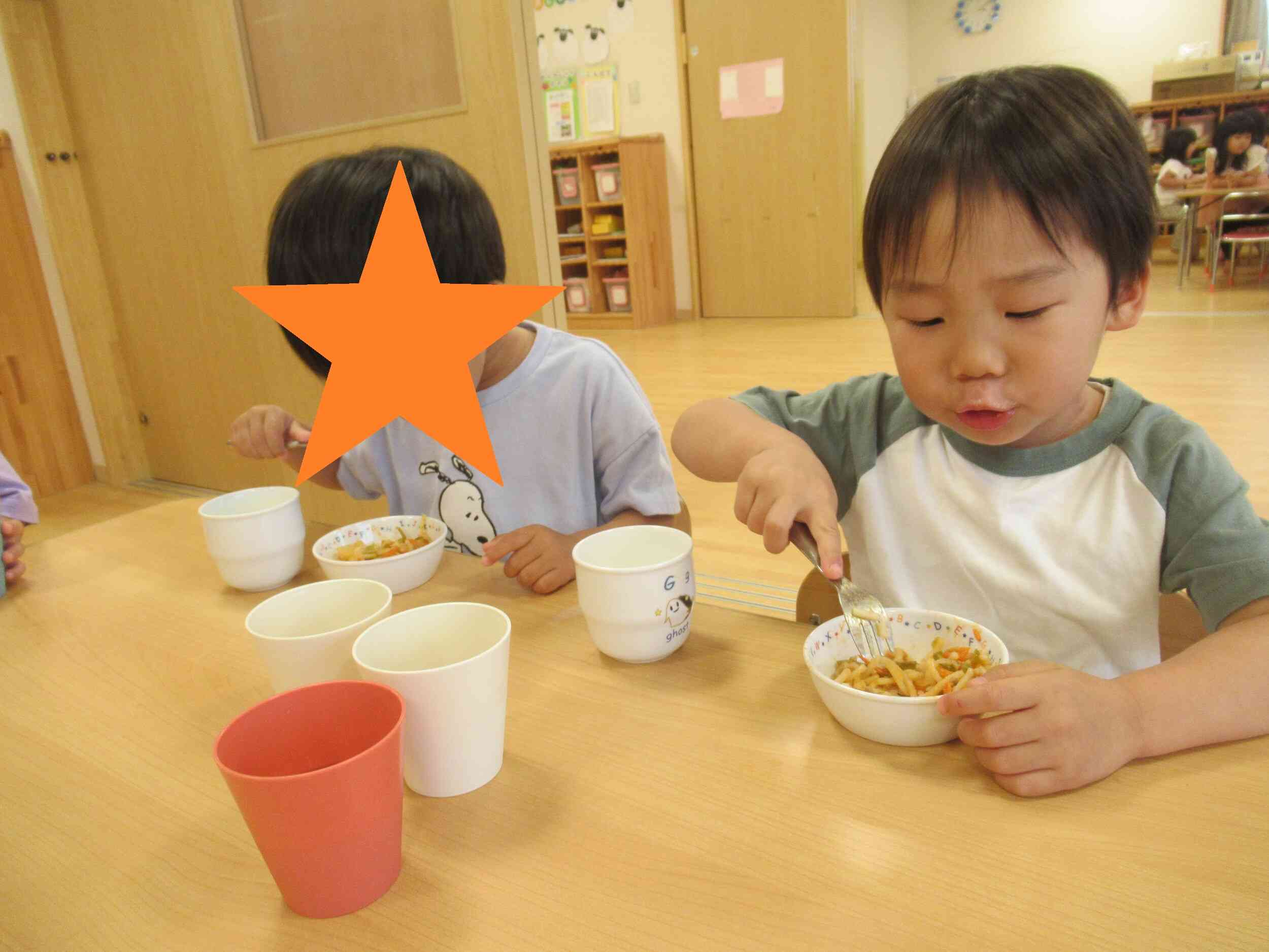 自分達で育てたピーマン美味しいね♪