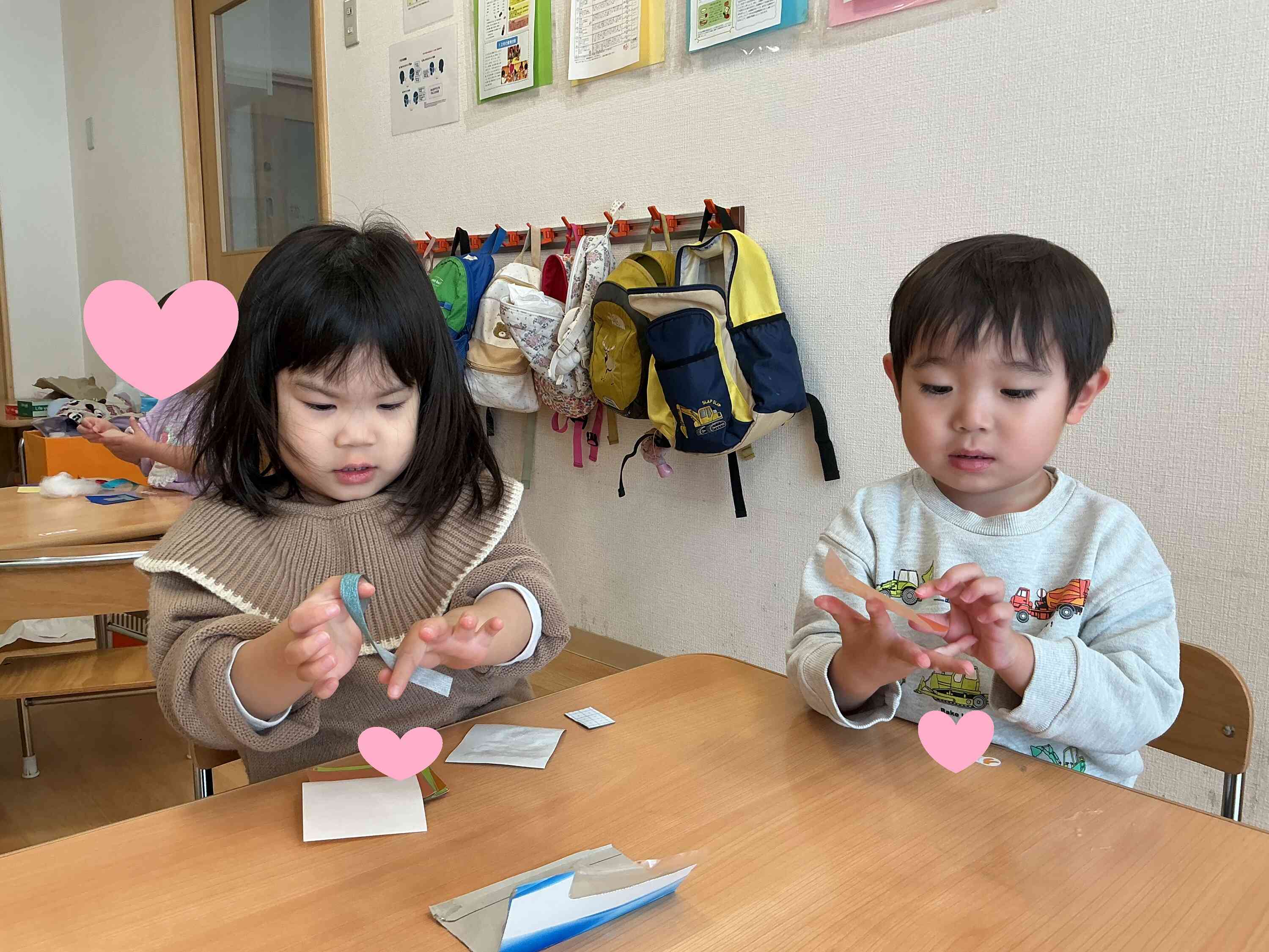 これとこれを貼るよ♪