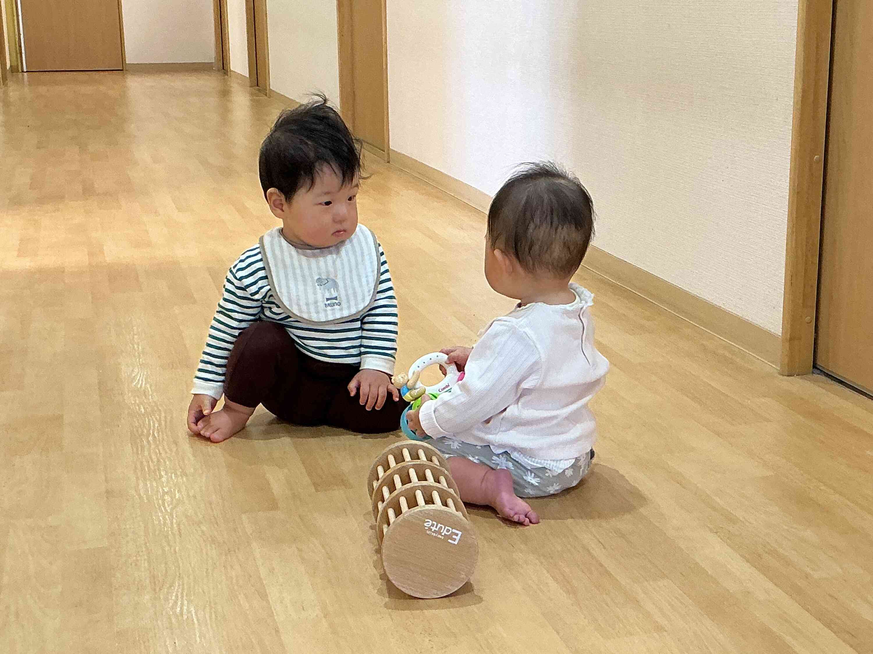 廊下を探検したよ！
