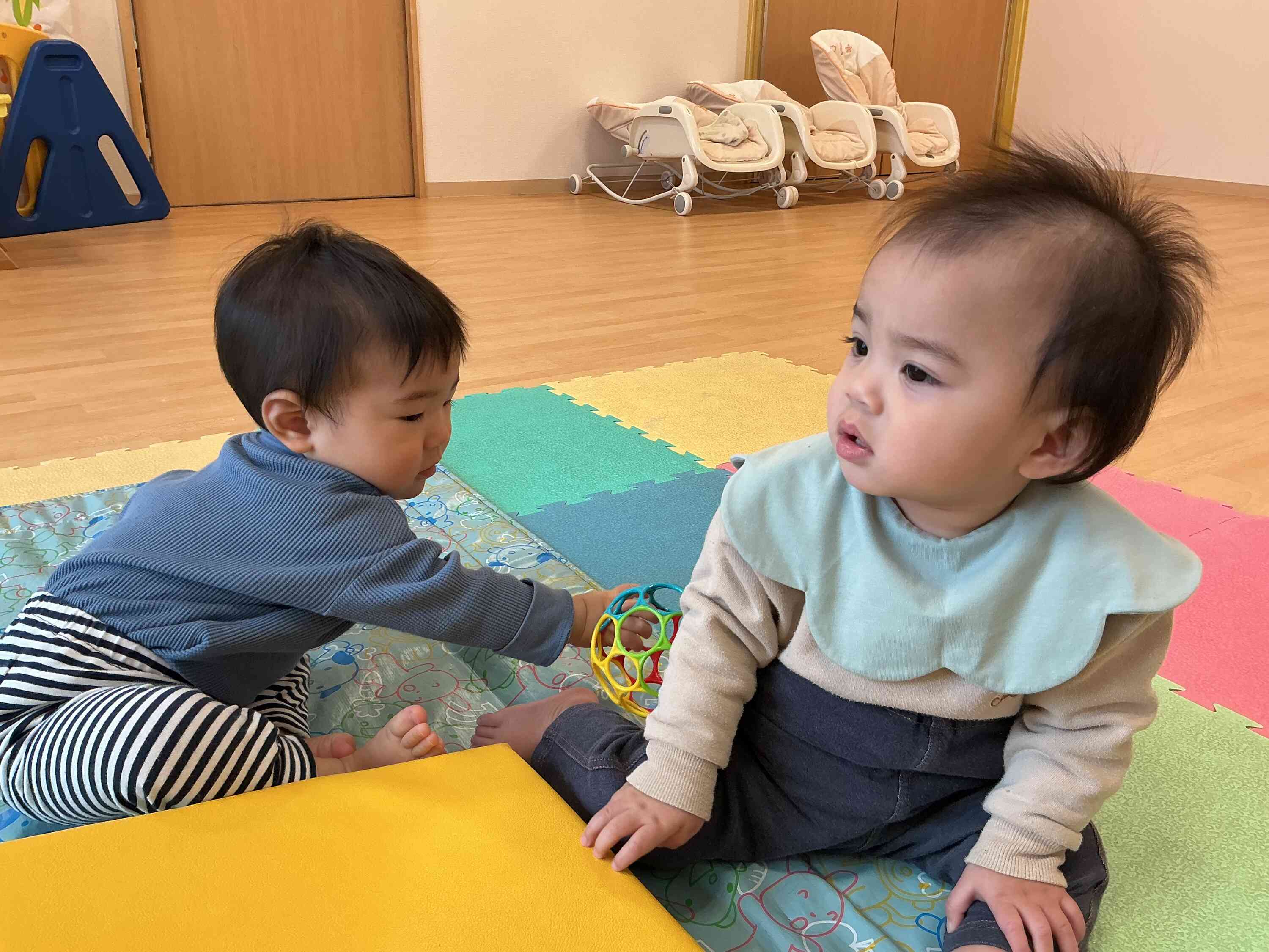 ひよこ組の様子☆(０歳児)