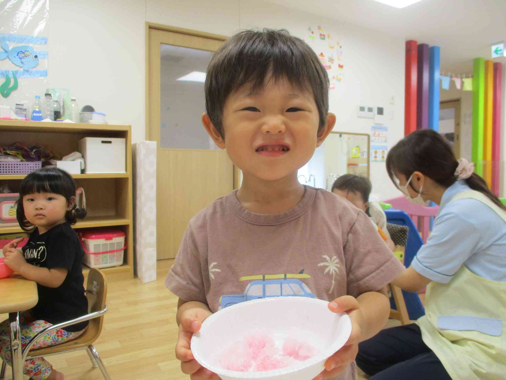 イチゴかき氷の完成♪