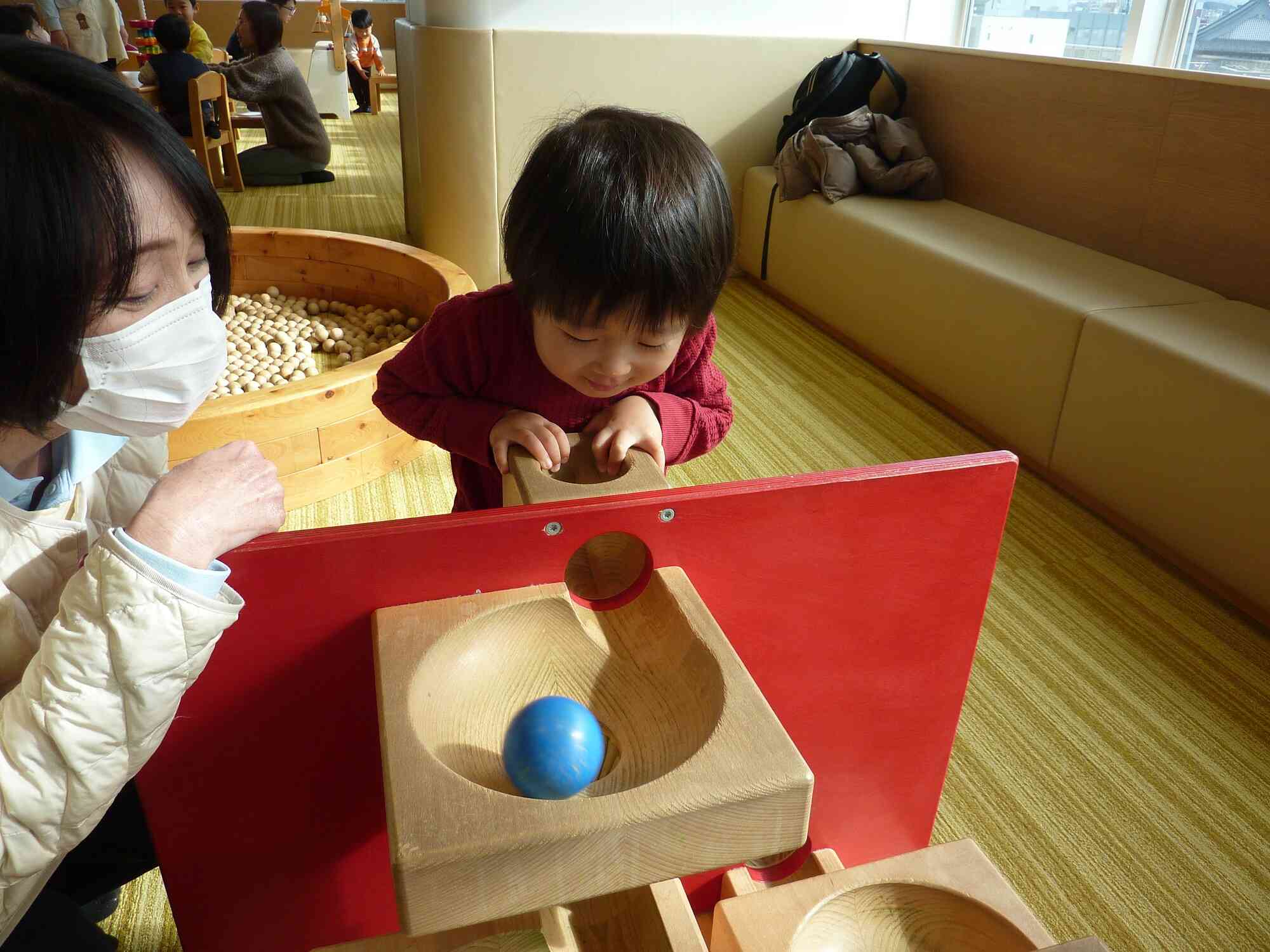 ボールぐるぐる♪