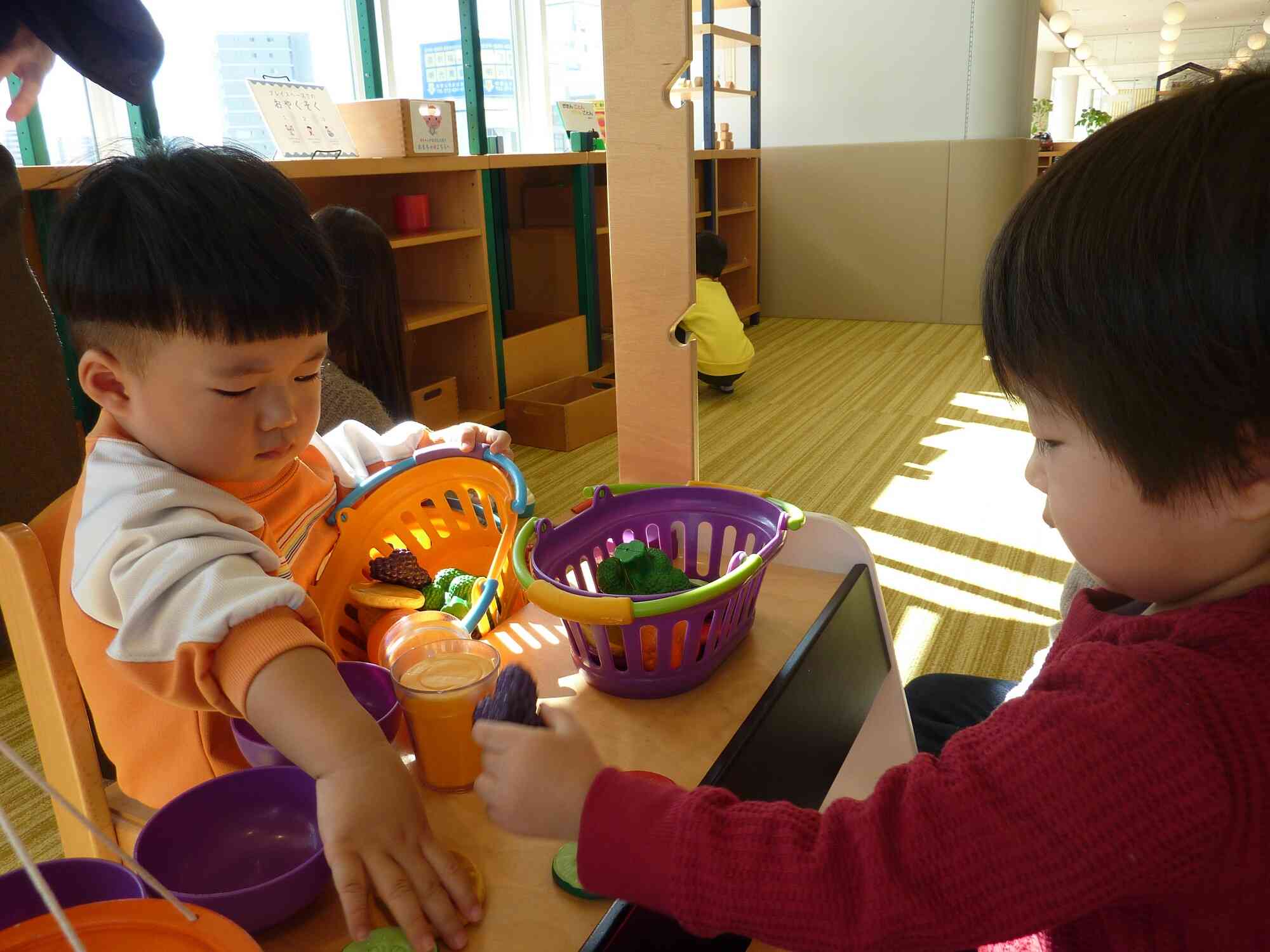 はい　どうぞ〜