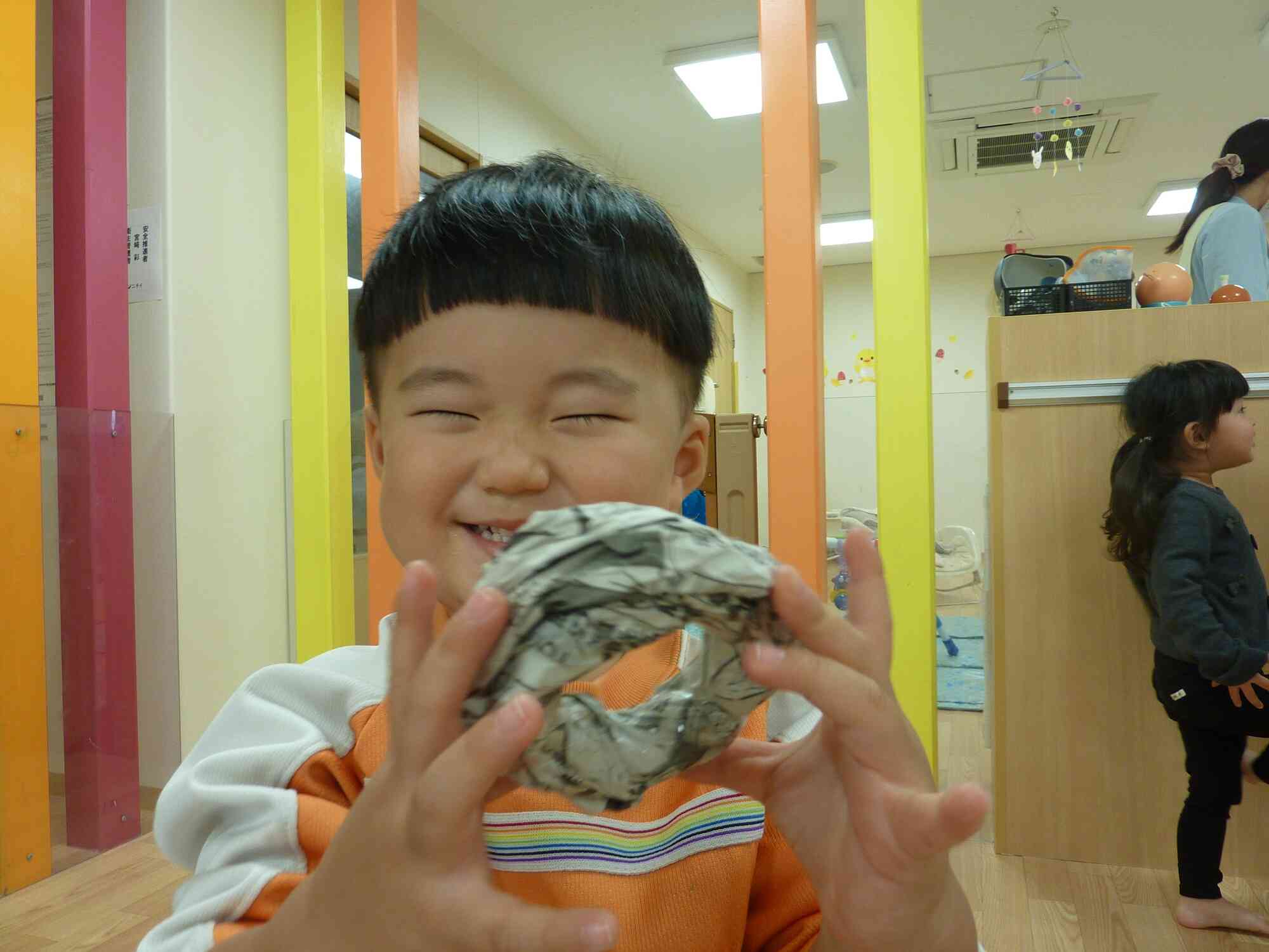 新聞紙上手に丸めたよ★