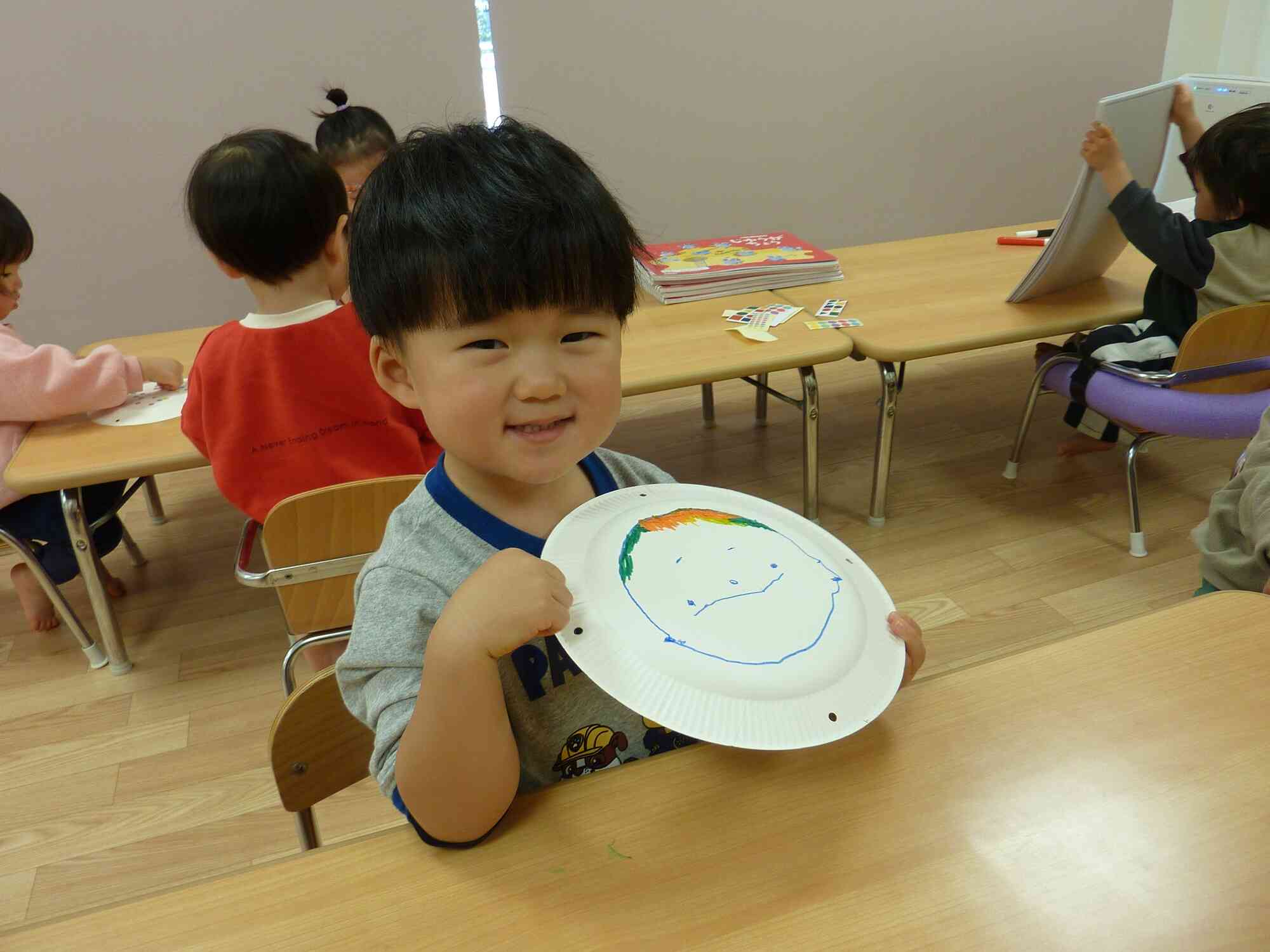 自分の似顔絵の凧が完成したよ!