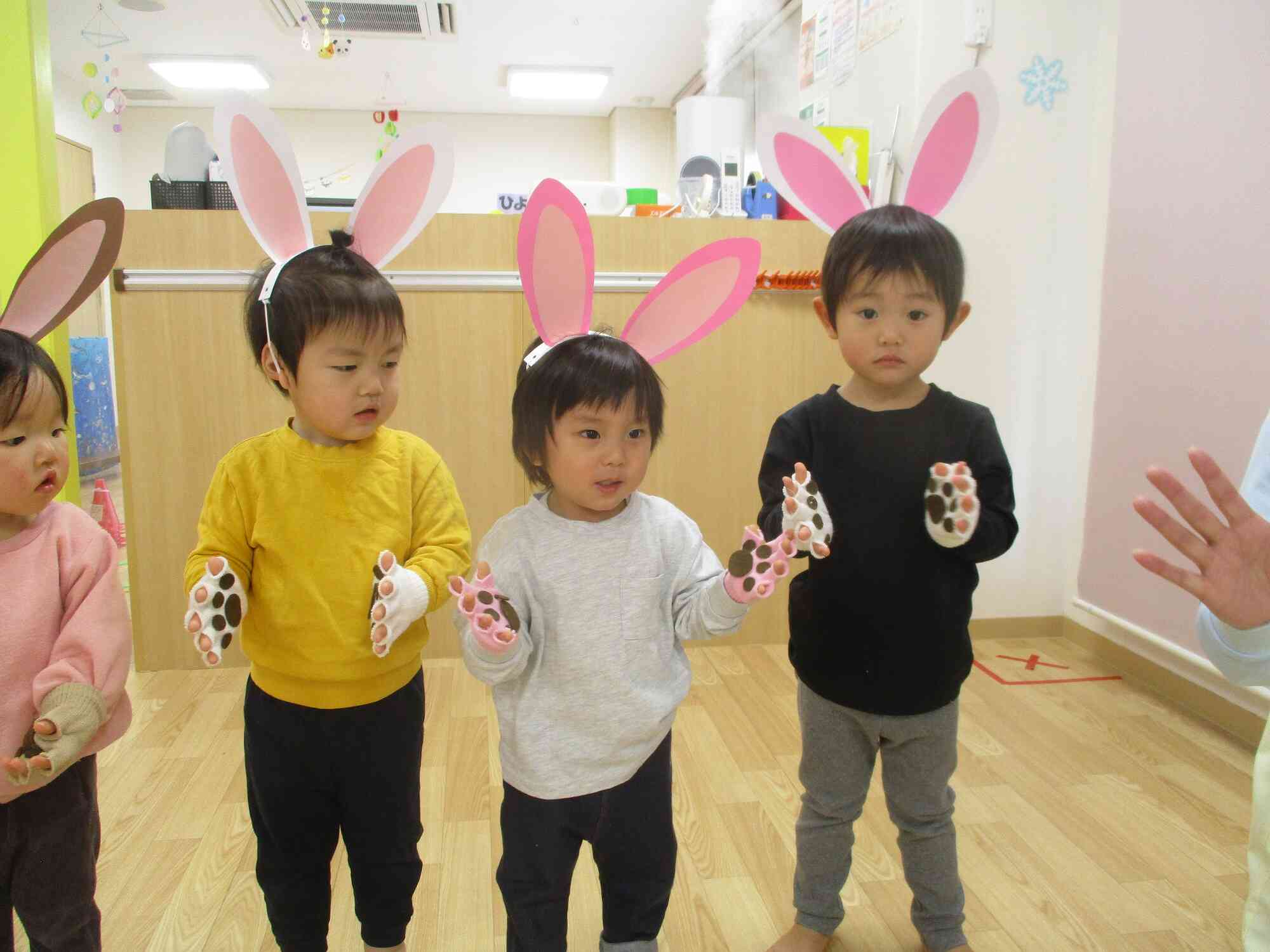 幸せなら手を叩こう〜♪