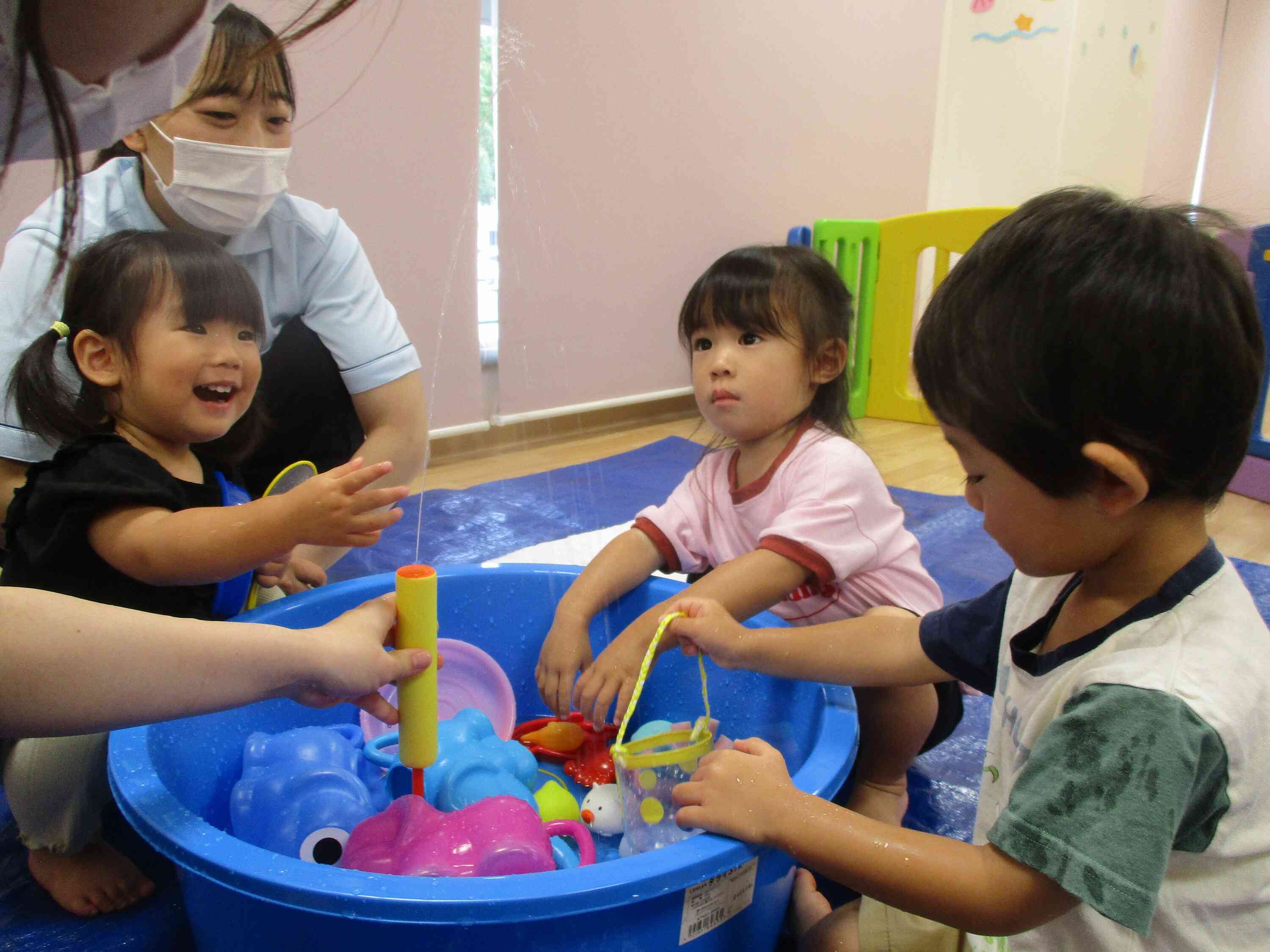 水の感触を楽しもう★