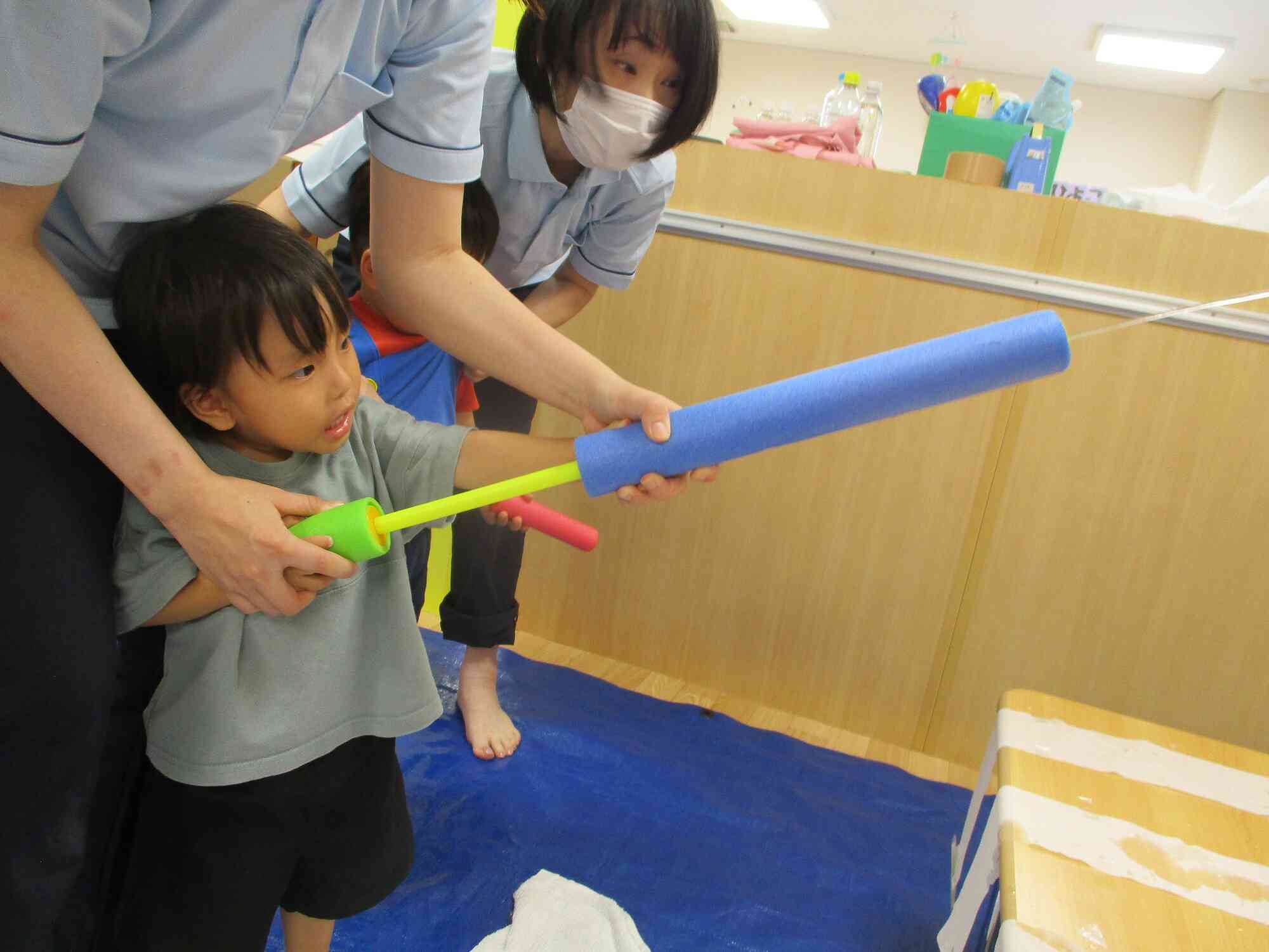選んだのは大きな水鉄砲！