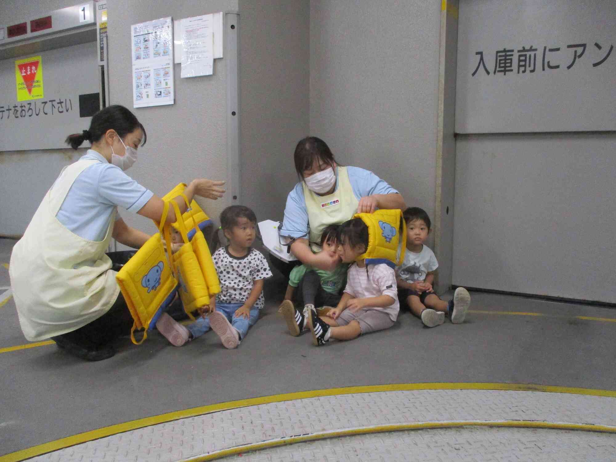 防災頭巾被って待機したよ。
