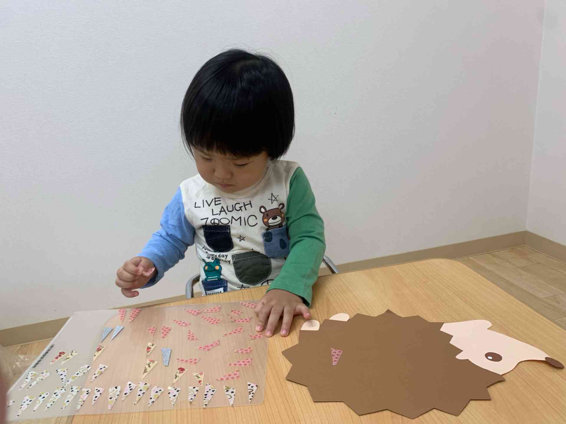 ぺりぺり剥がして…。