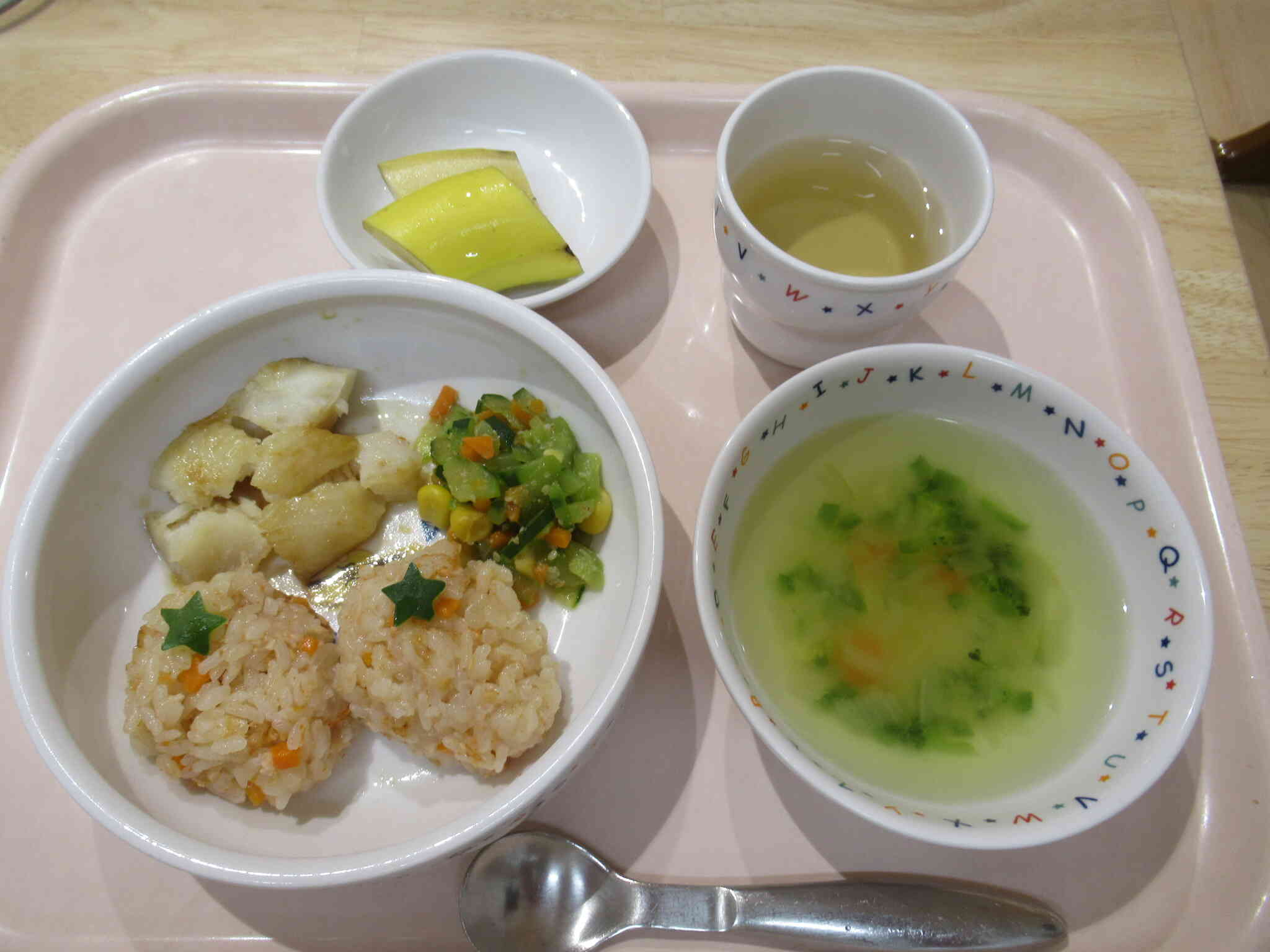 お誕生日はイチゴのご飯
