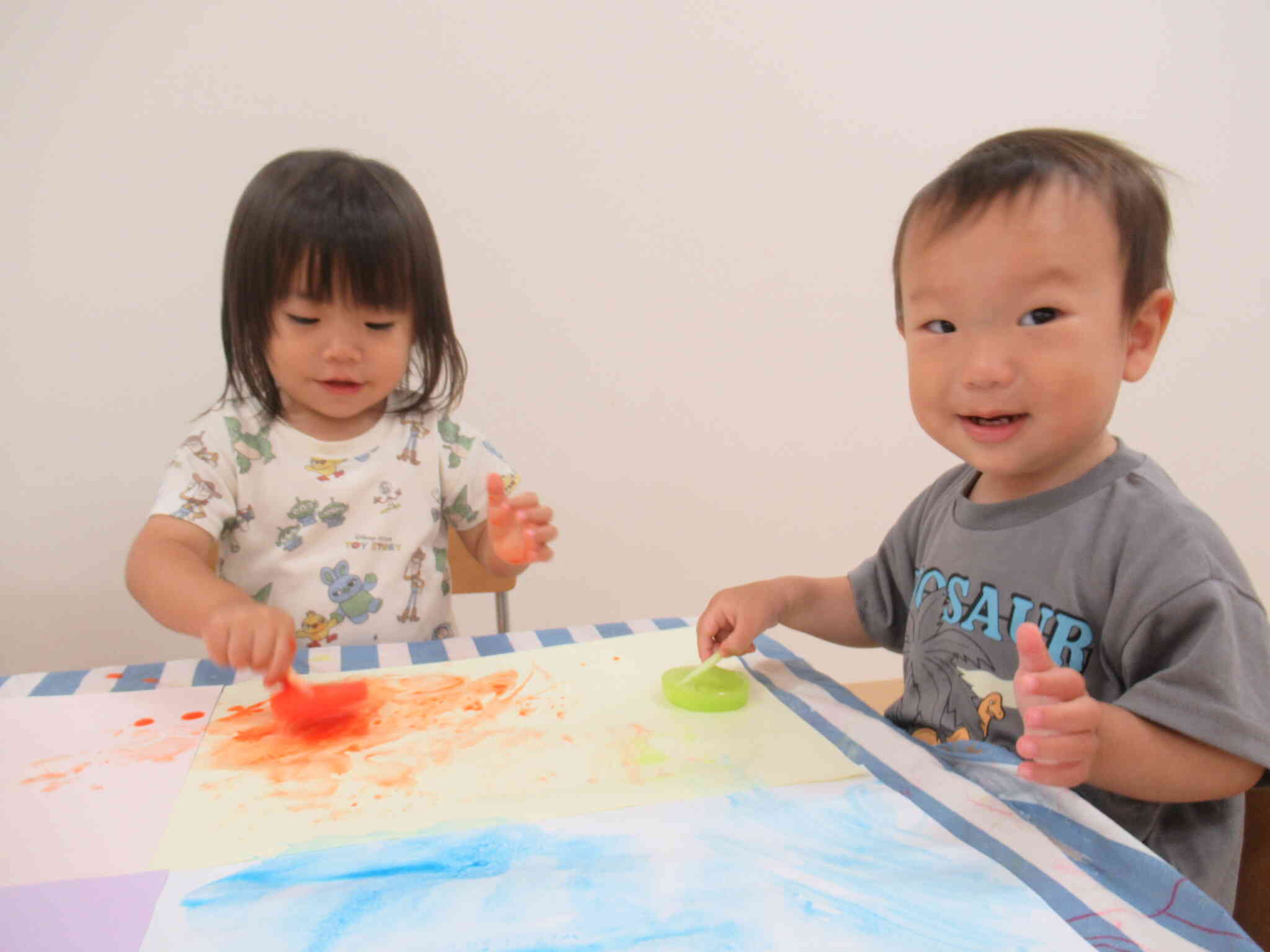 クルクル♪氷絵の具でお絵描き！