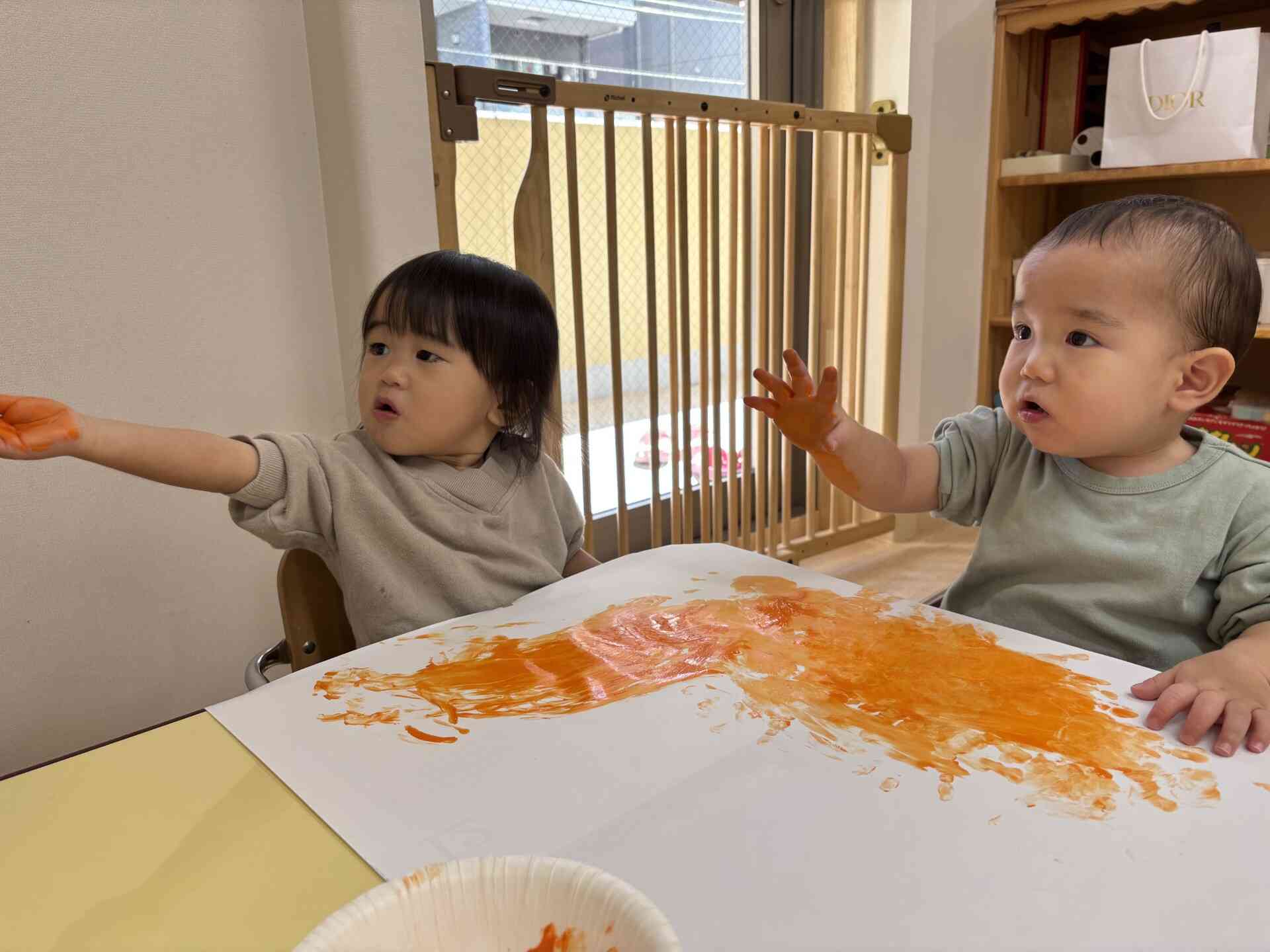 おててみて~こんな色になっちゃった!