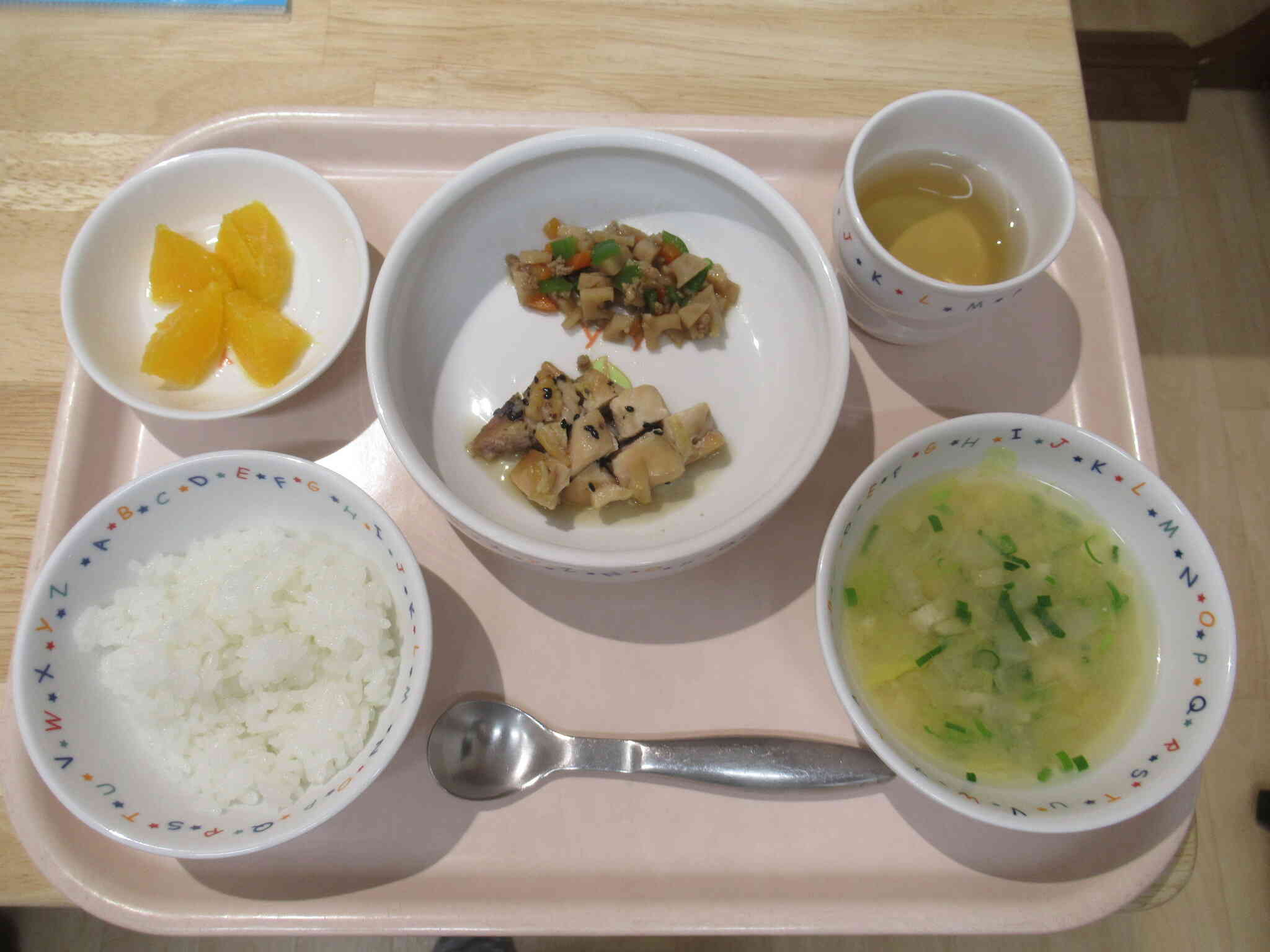 『だし』は給食になったんだよ