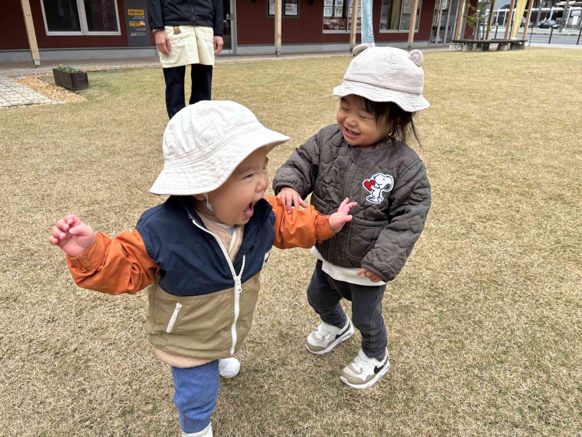 タッチ！つかまえた～！！