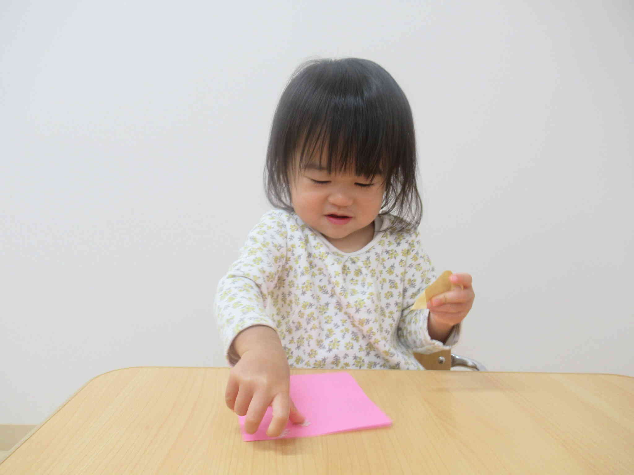 ここに貼ろ～っと♪