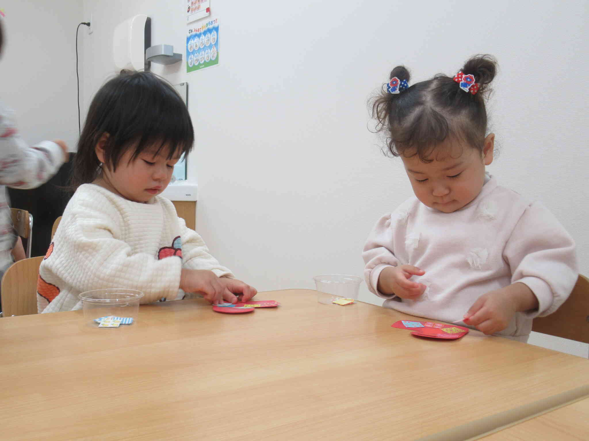 ペタペタ…夢中♪