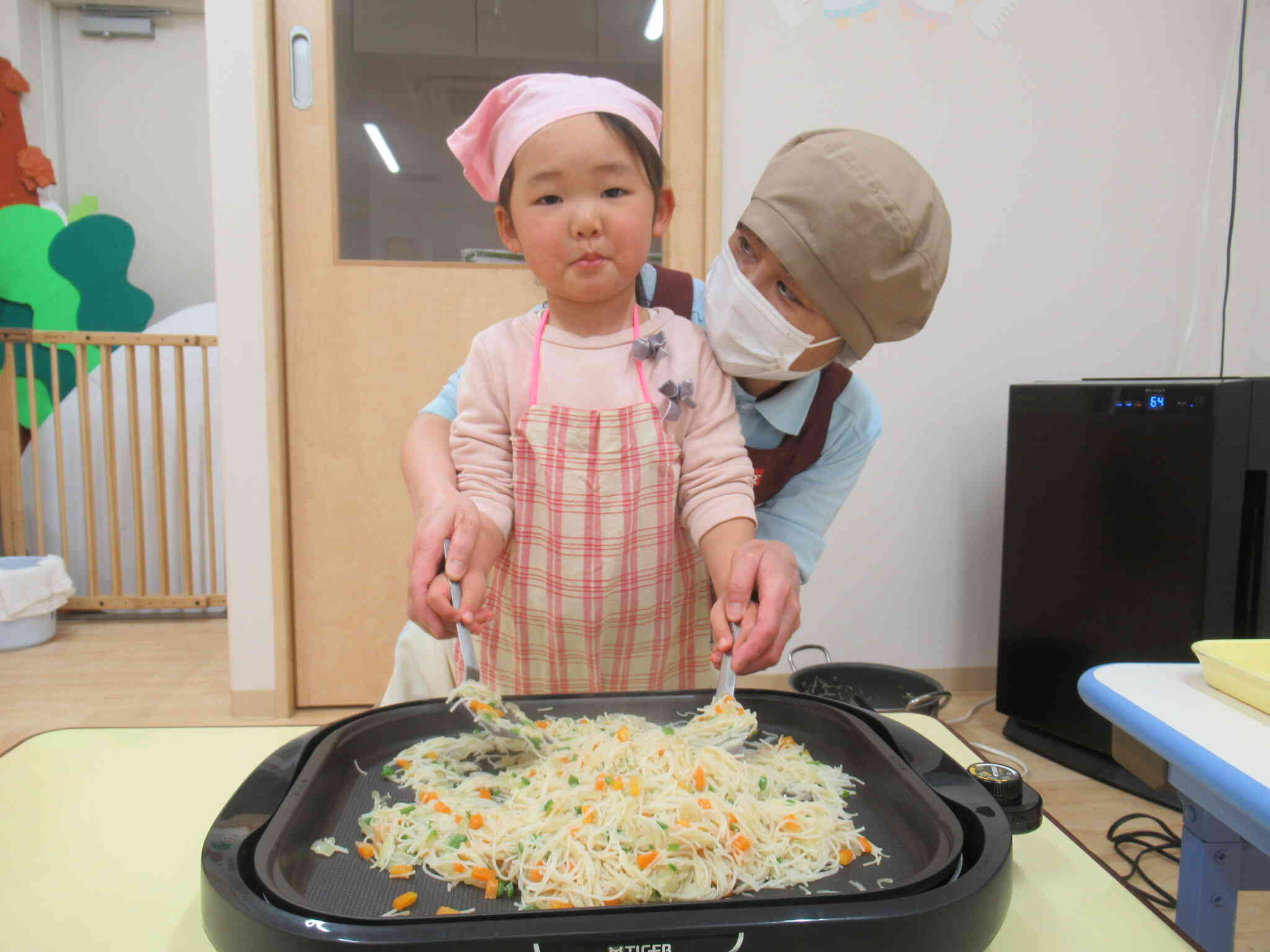 エプロン姿なかなかでしょ♪