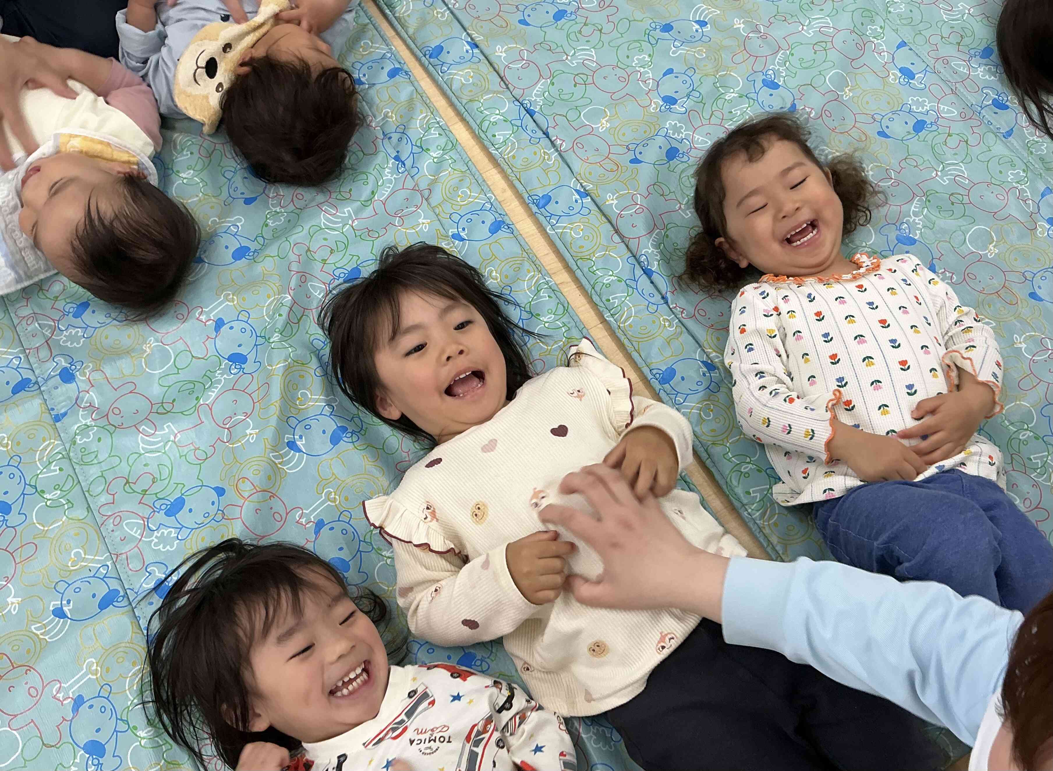 子育てひろば〜触れ合いあそび〜