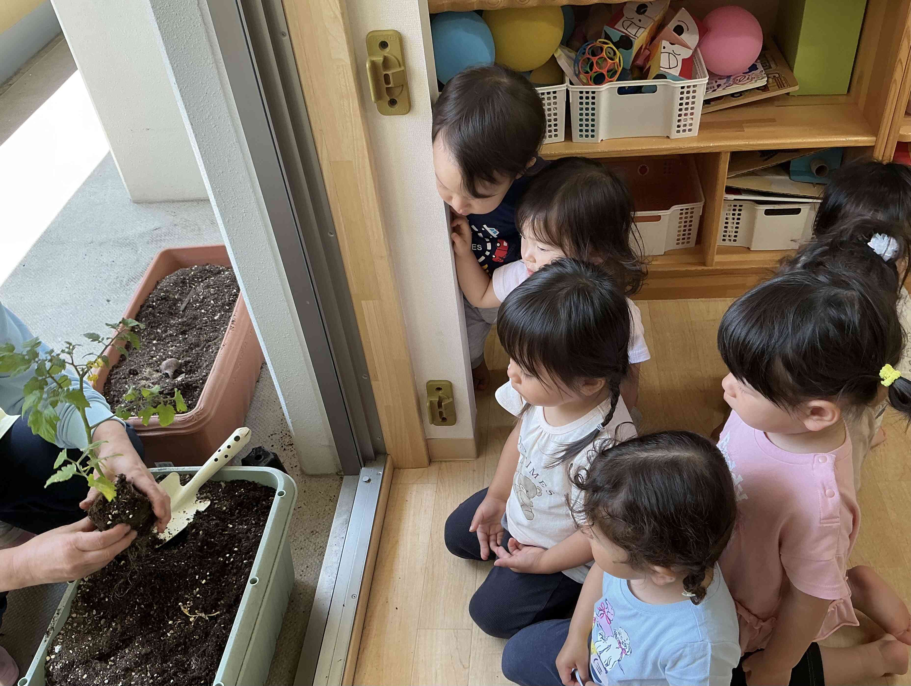 真剣にお話しを聞いています。みんなやる気満々!
