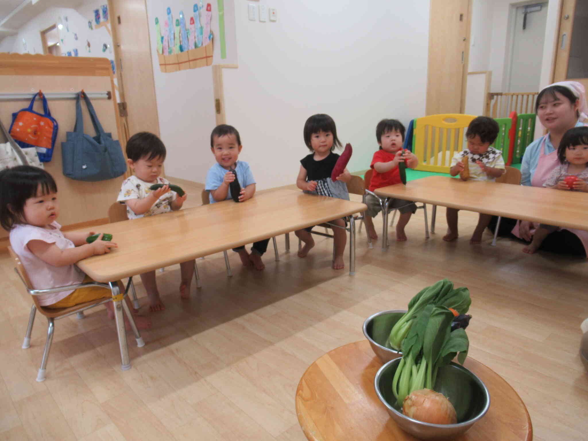 野菜に触れてみよう！