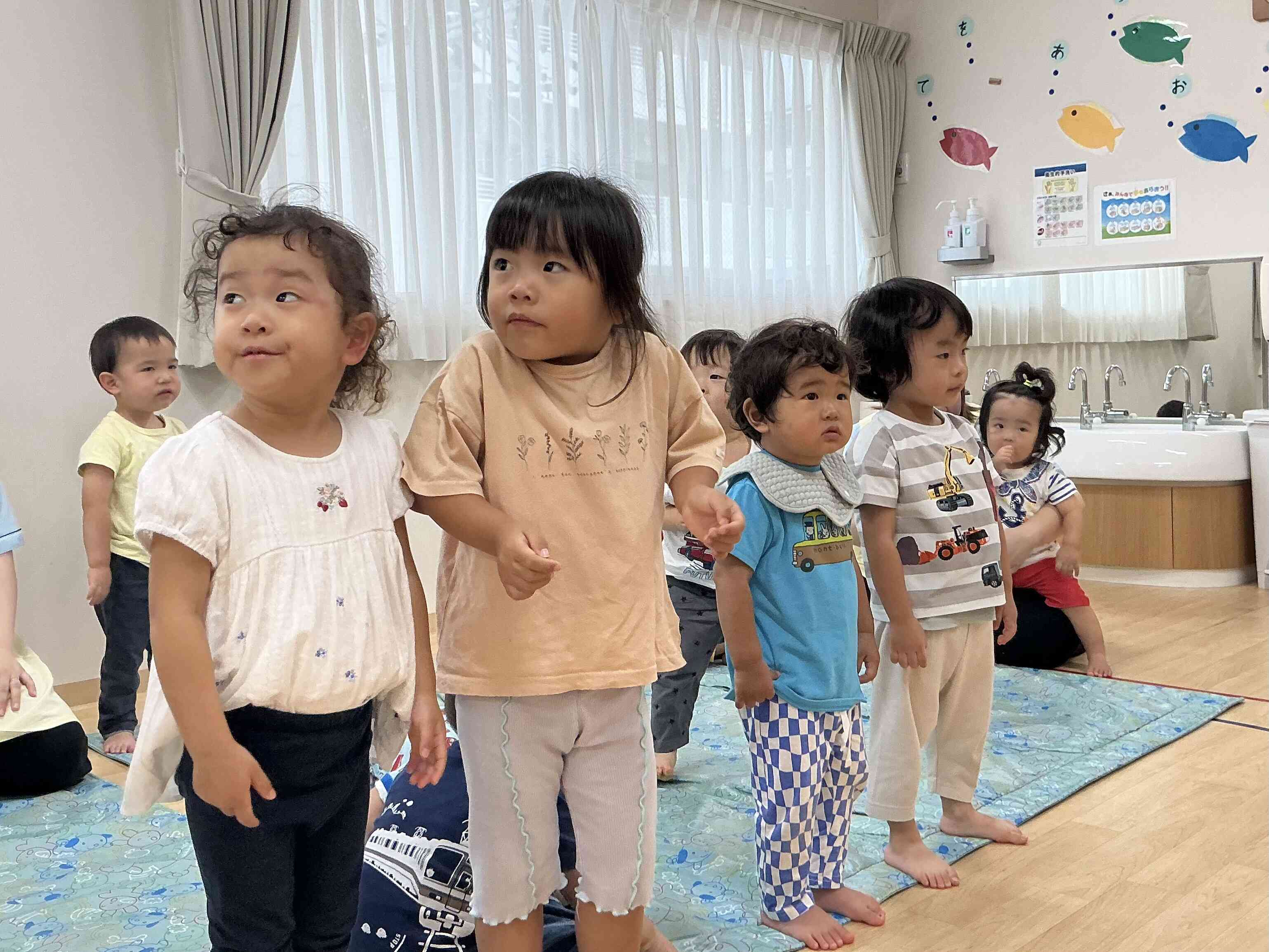 ABCのお歌に合わせて〜♪