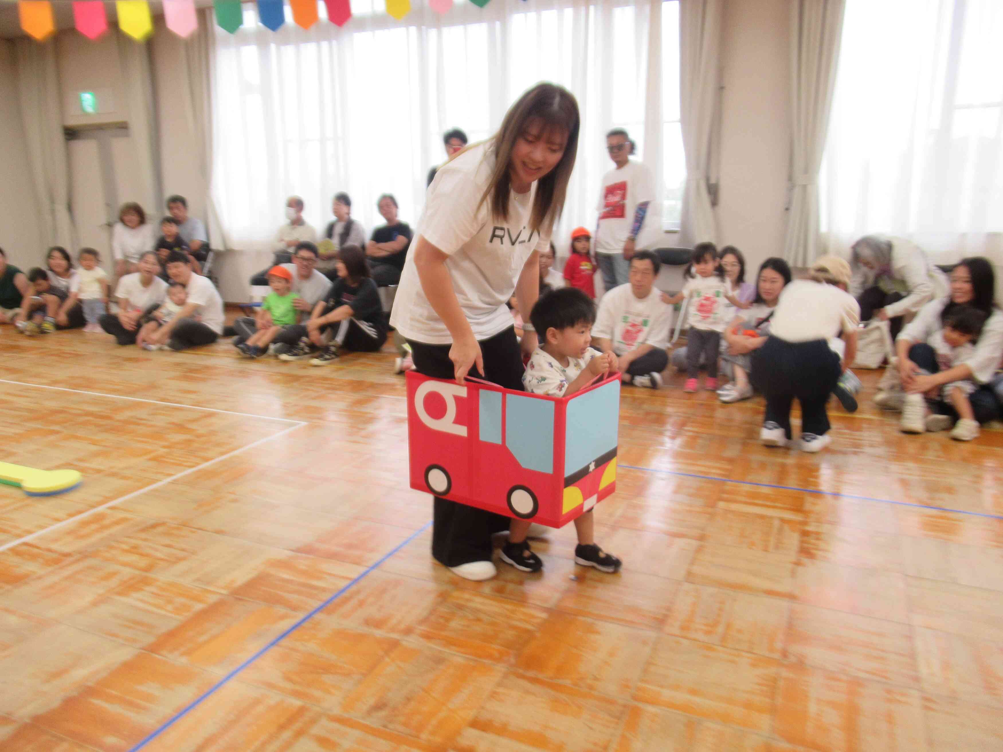 消防車で出動！