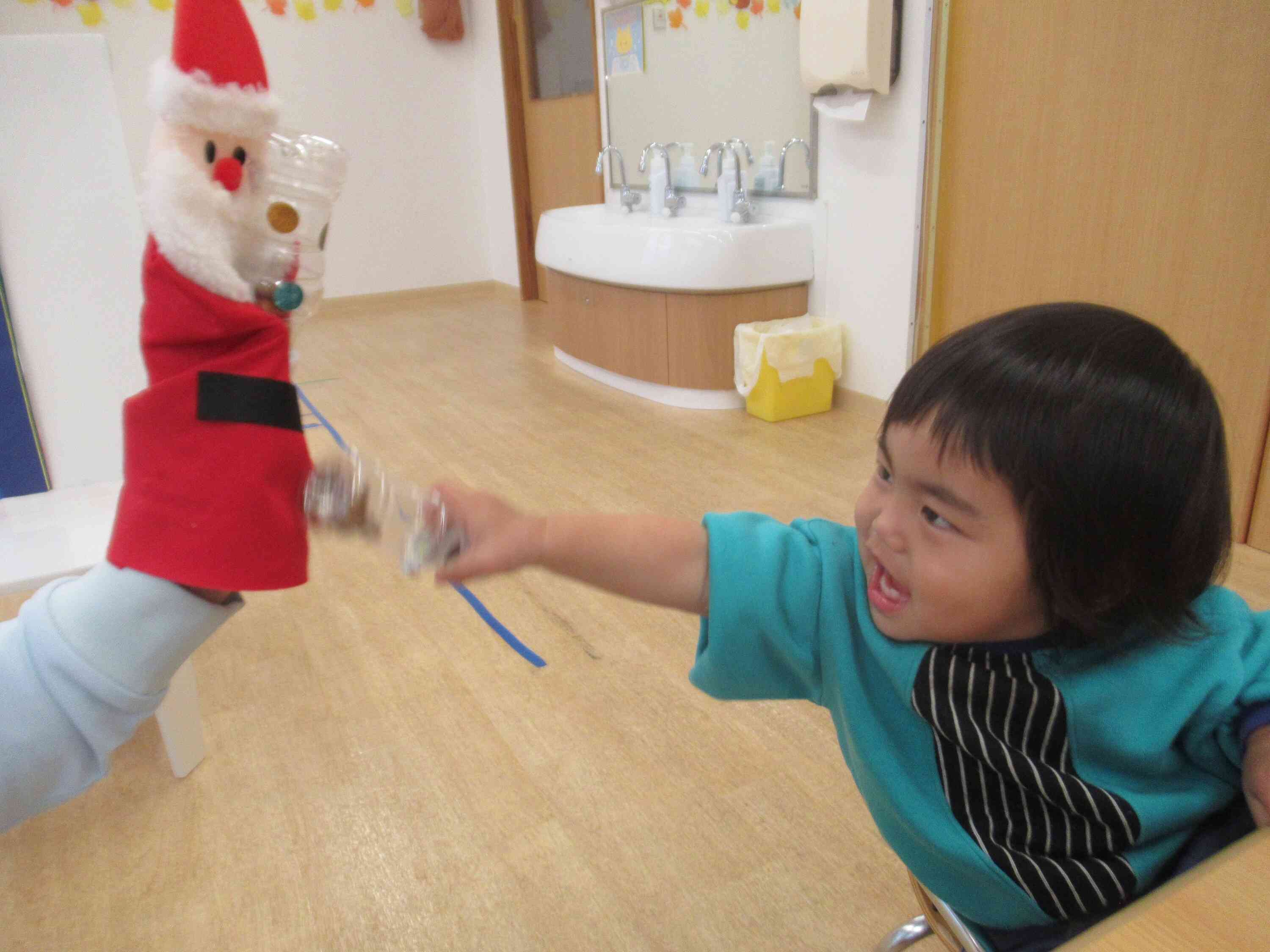 おやつは星型のケーキでした。