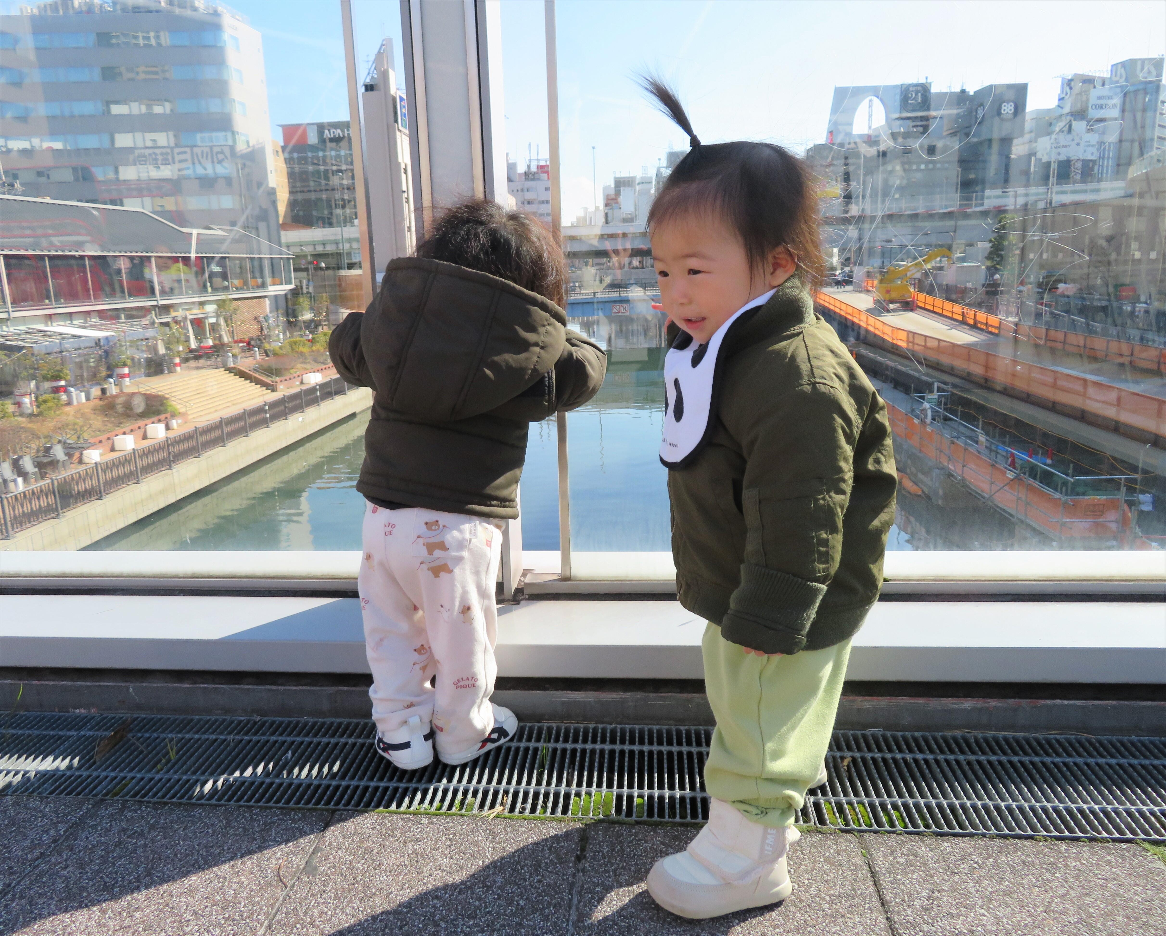 船を見に散歩に出かけました♪