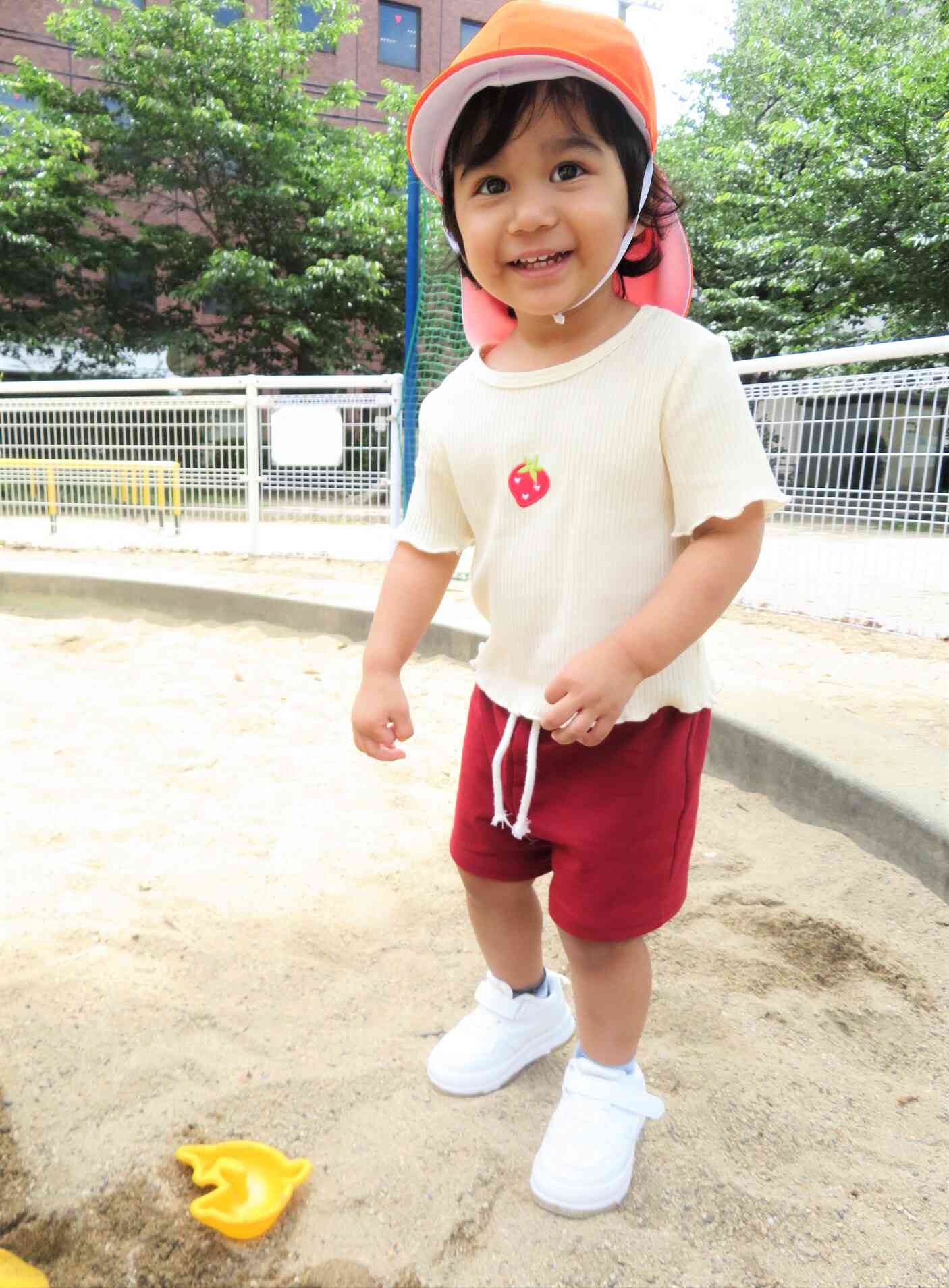 １・２歳児さんは砂場遊びをしました♡