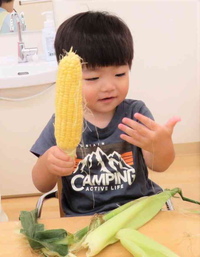 とうもろこしのひげがいっぱいですね♪