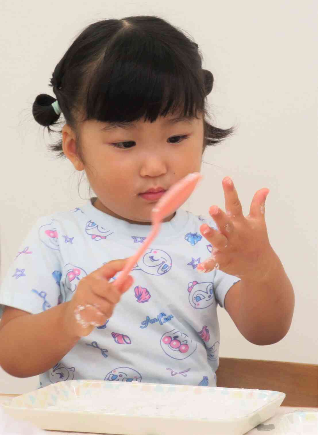 手にくっついてみたよ♪