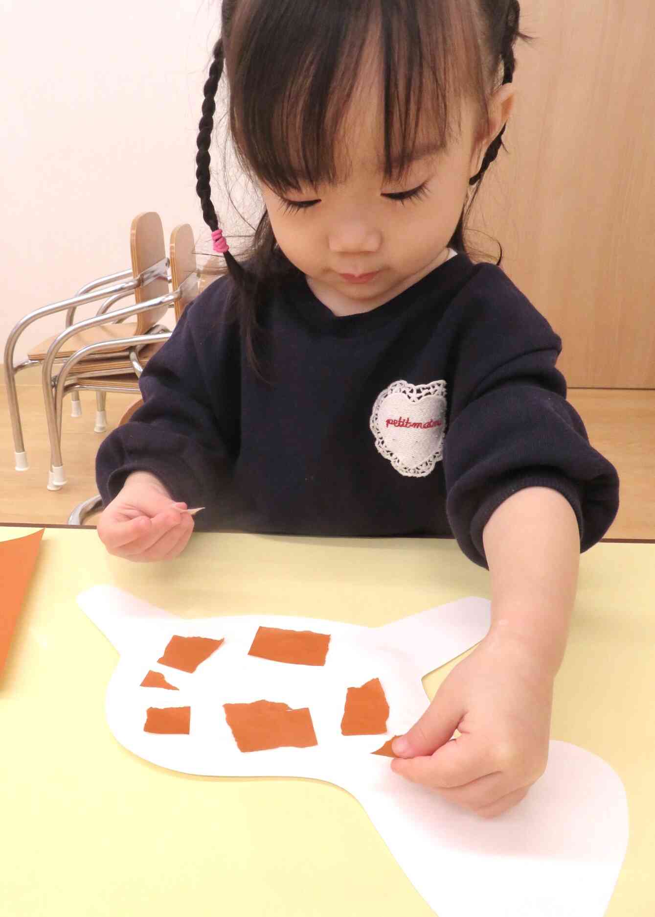 自分でちぎって貼り付けていきますよ⭐︎