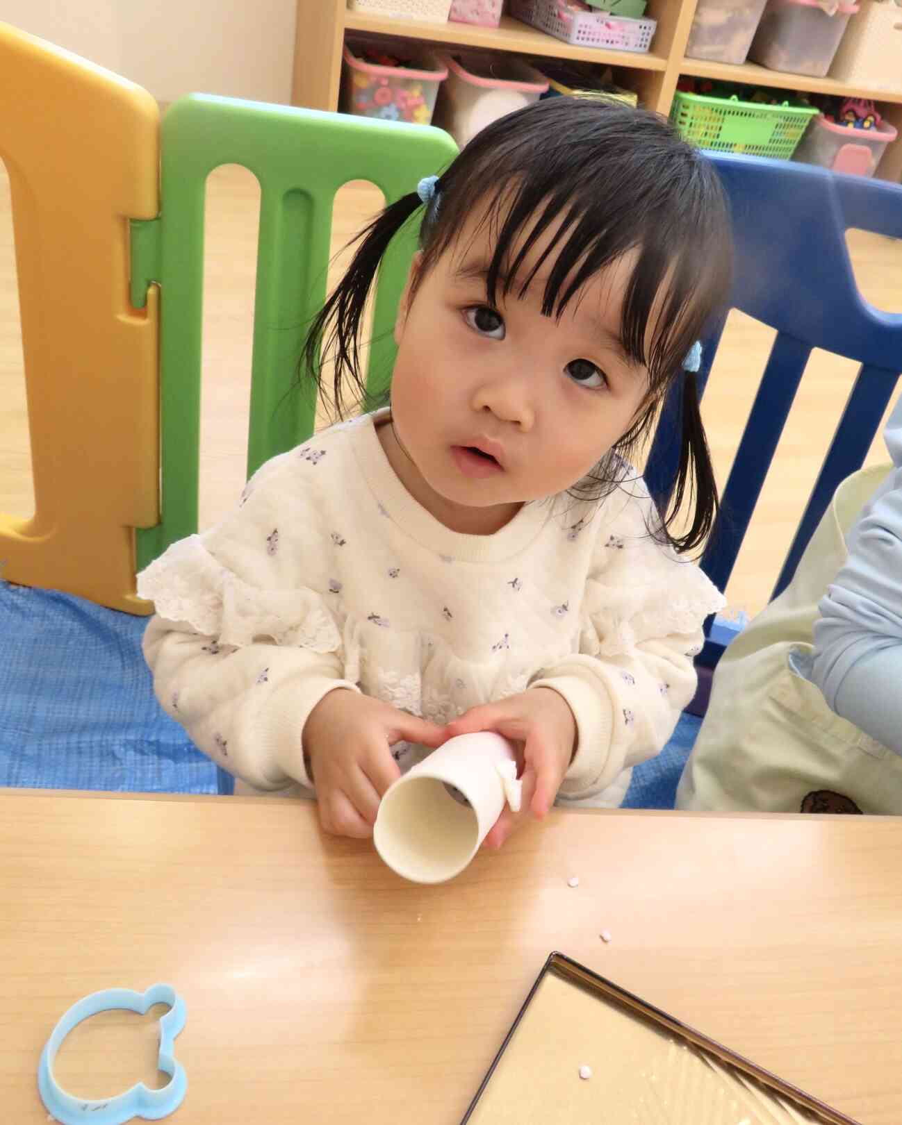 今から丸い形形の型抜きをするのよ♩