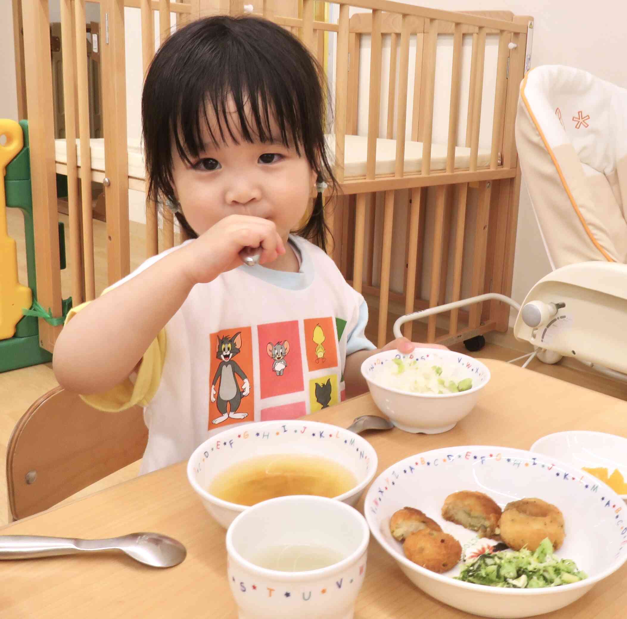 給食で、そら豆ご飯になって出てきたよ♡