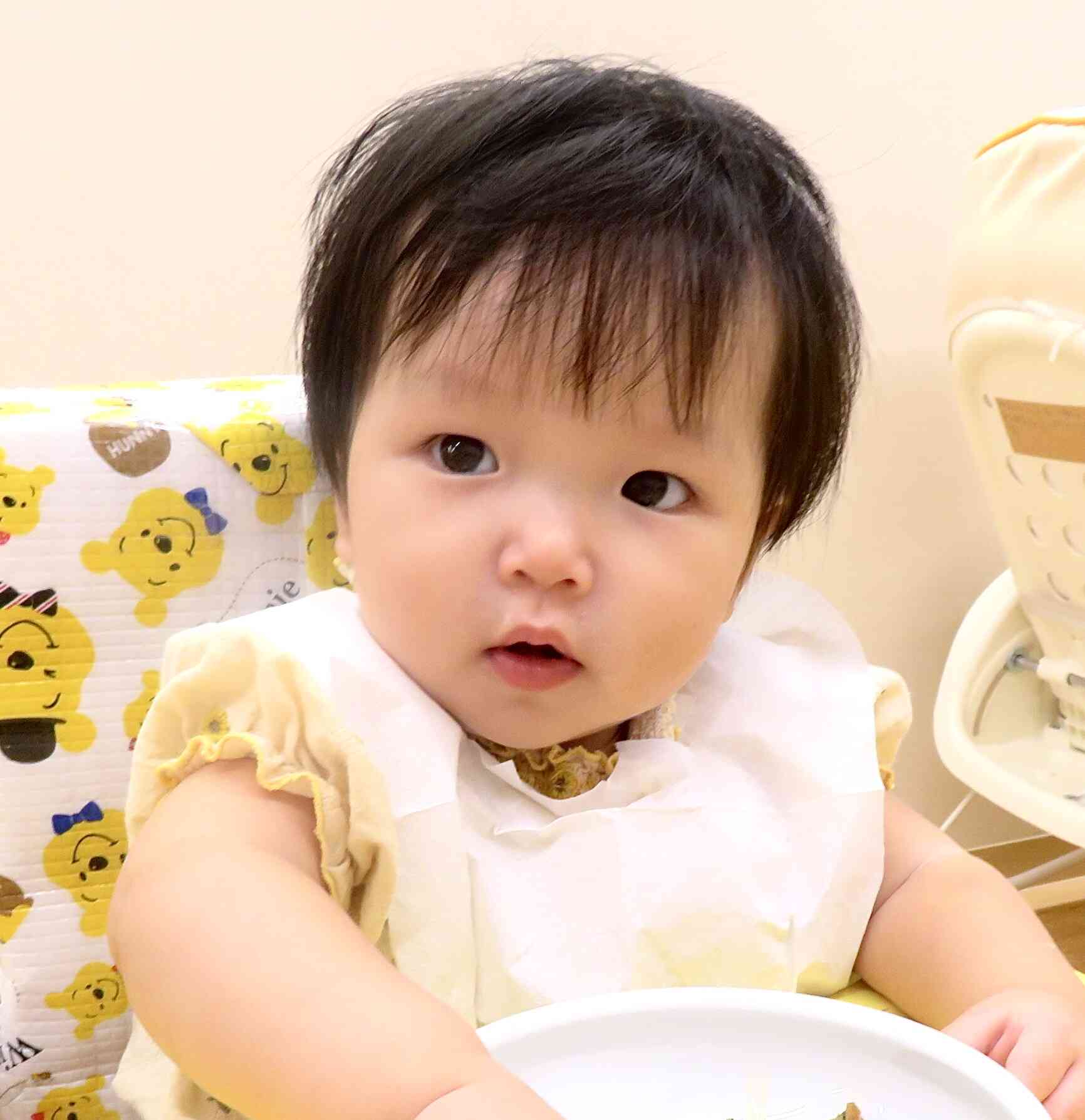 掴み食べ上手でしょ♩