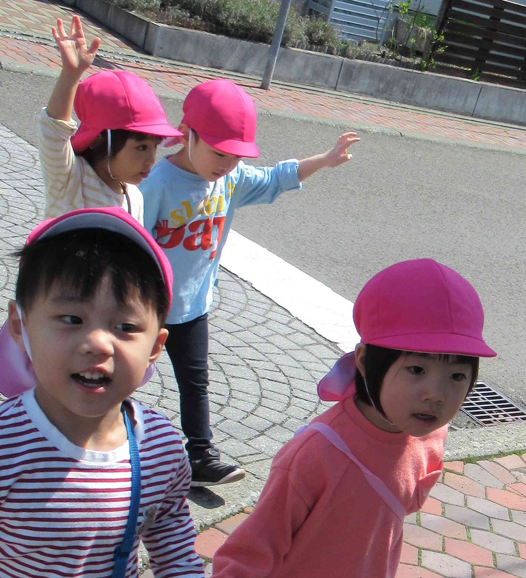 あっちにも何かあるよ～